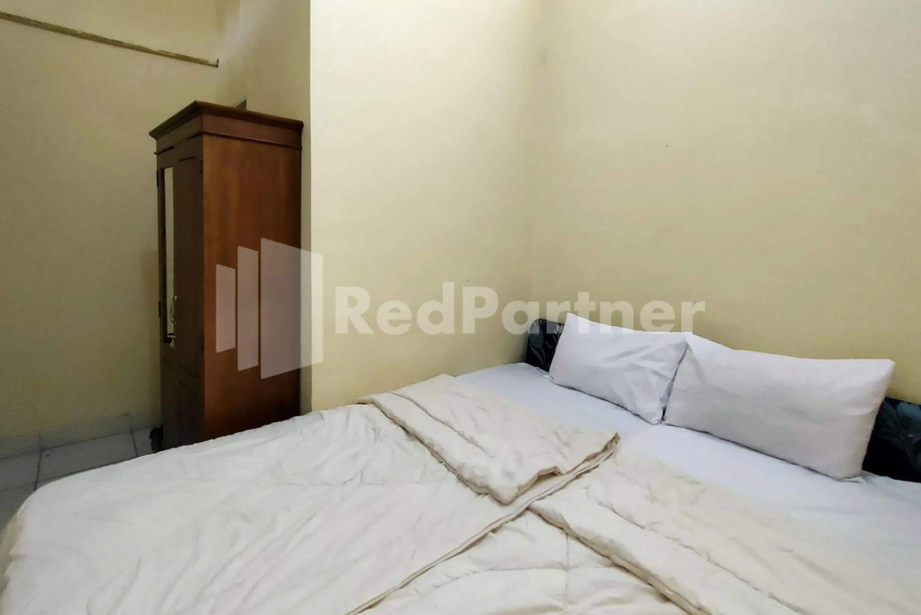Standard Double Room in Sakeena Syariah Purwodadi RedPartner Standard Double Room in Sakeena Syariah Purwodadi RedPartner
