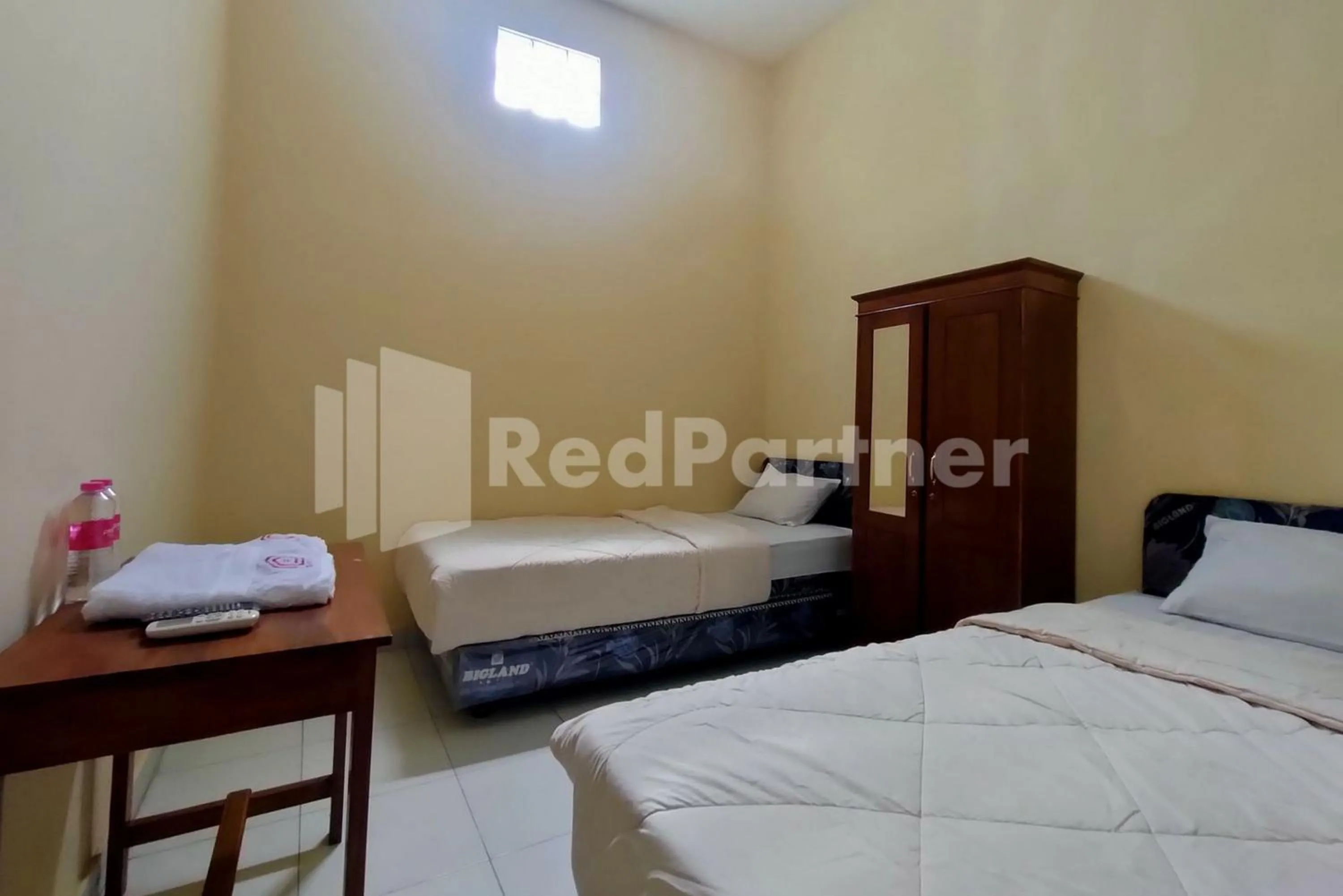Bedroom, Bed in Sakeena Syariah Purwodadi RedPartner