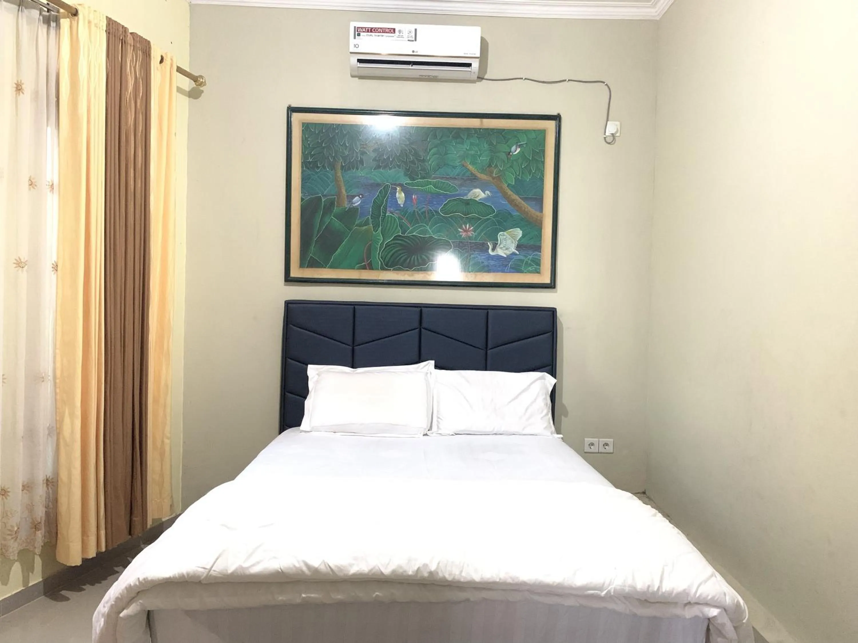 Bedroom, Bed in SPOT ON 92544 Senja Homestay