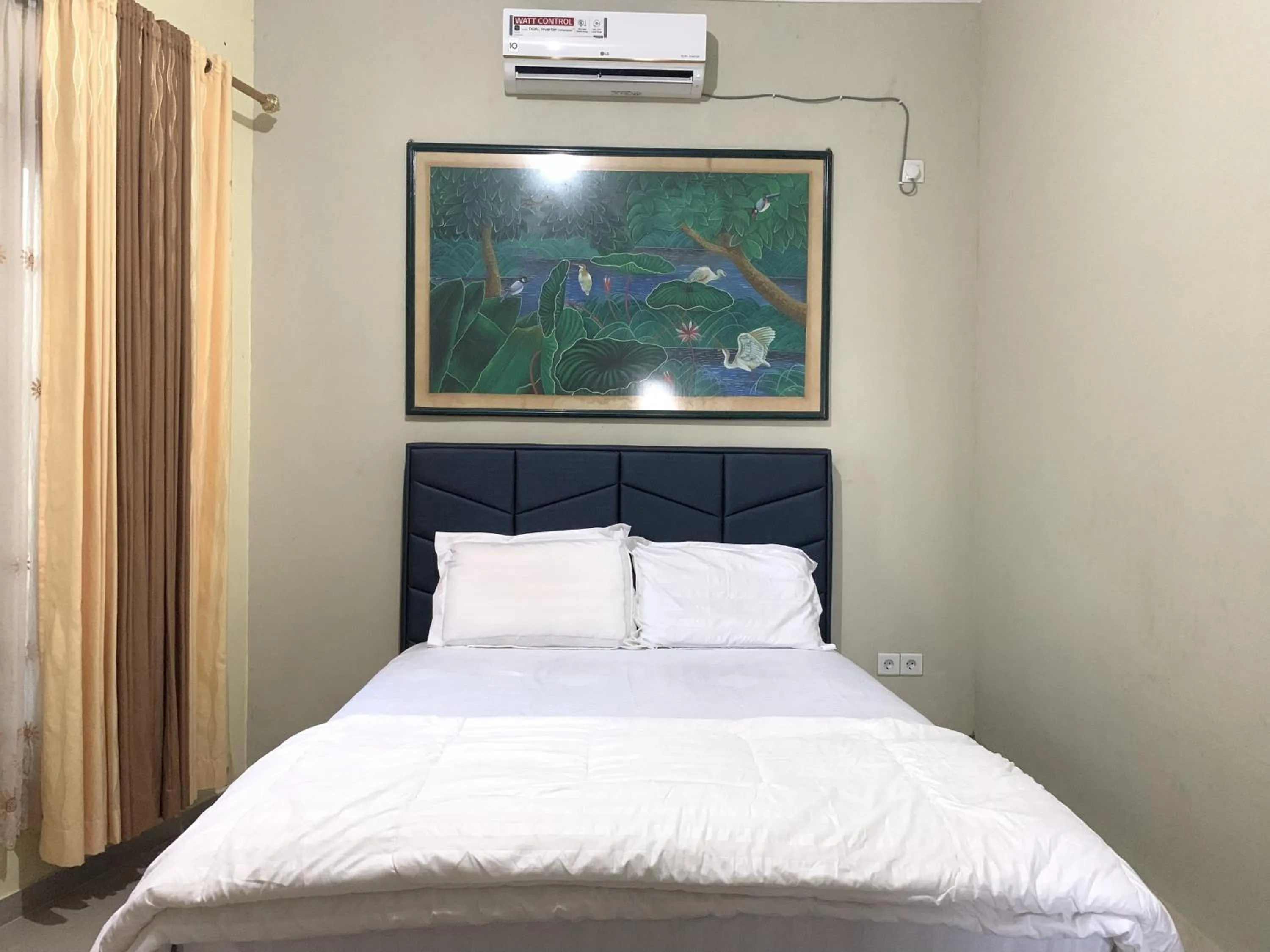 Bedroom, Bed in SPOT ON 92544 Senja Homestay