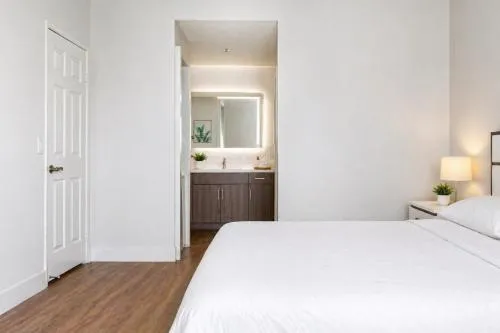 Spacious 2 Bedroom 2 Bathroom In Gated Community