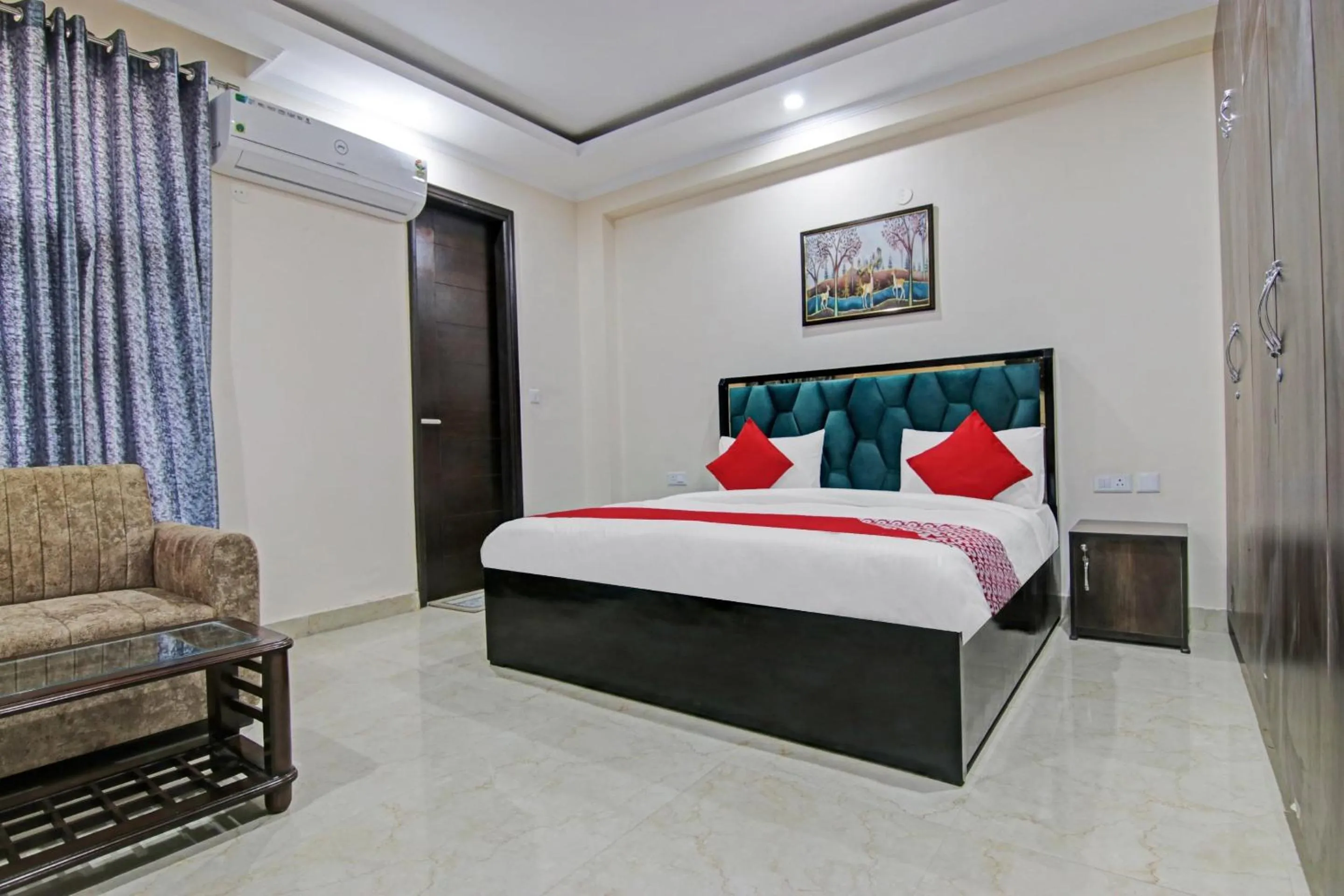 Bedroom, Bed in Hotel O Pristine