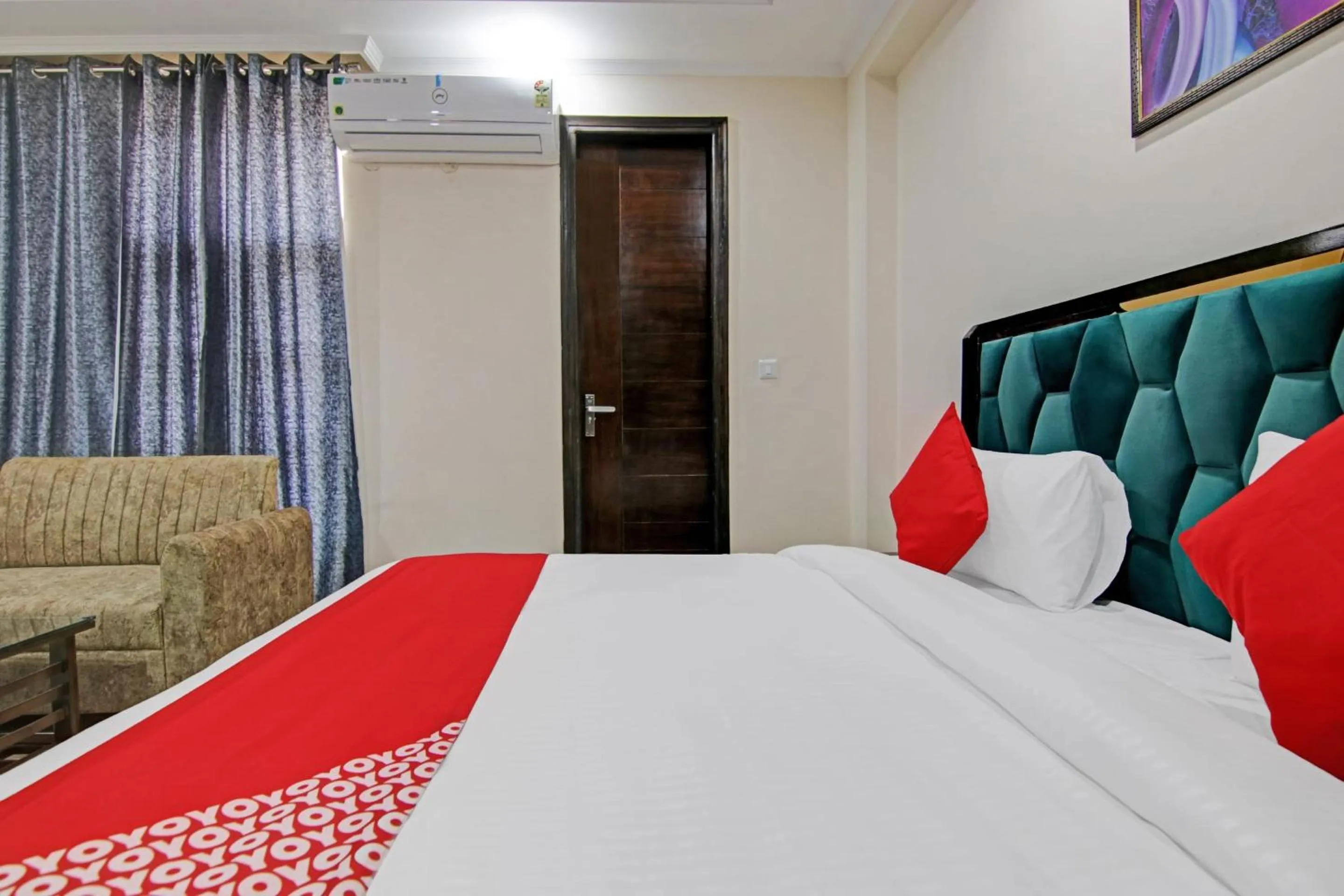 Bedroom, Bed in Hotel O Pristine