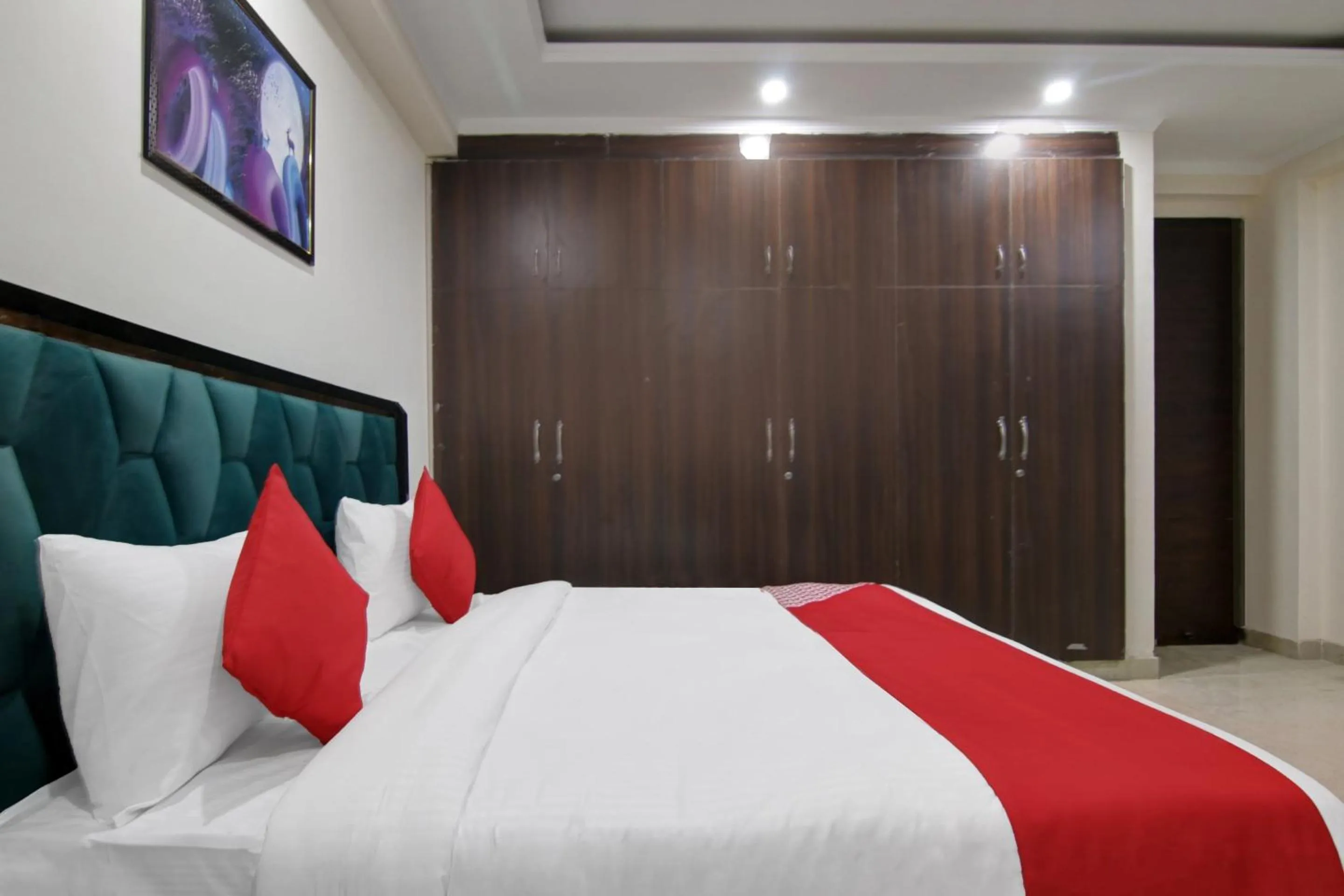 Bedroom, Bed in Hotel O Pristine