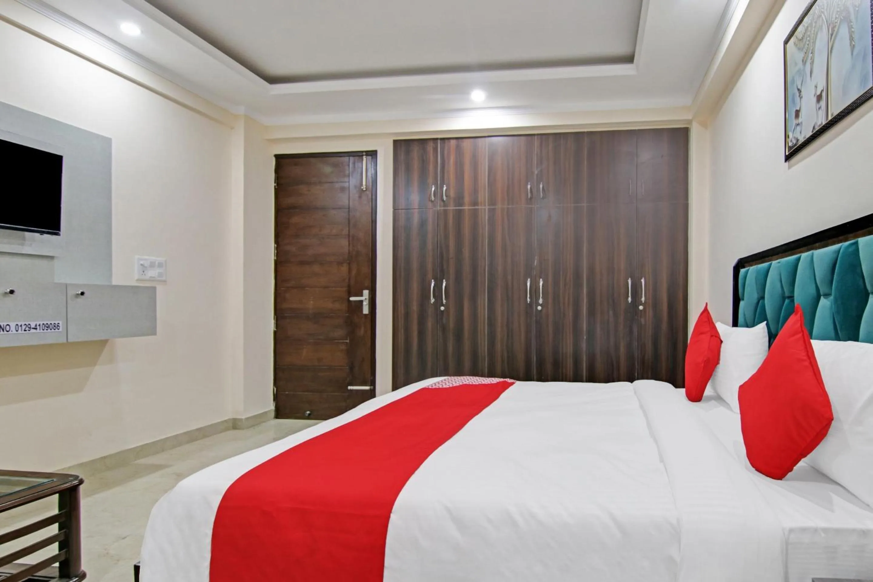 Bedroom, Bed in Hotel O Pristine