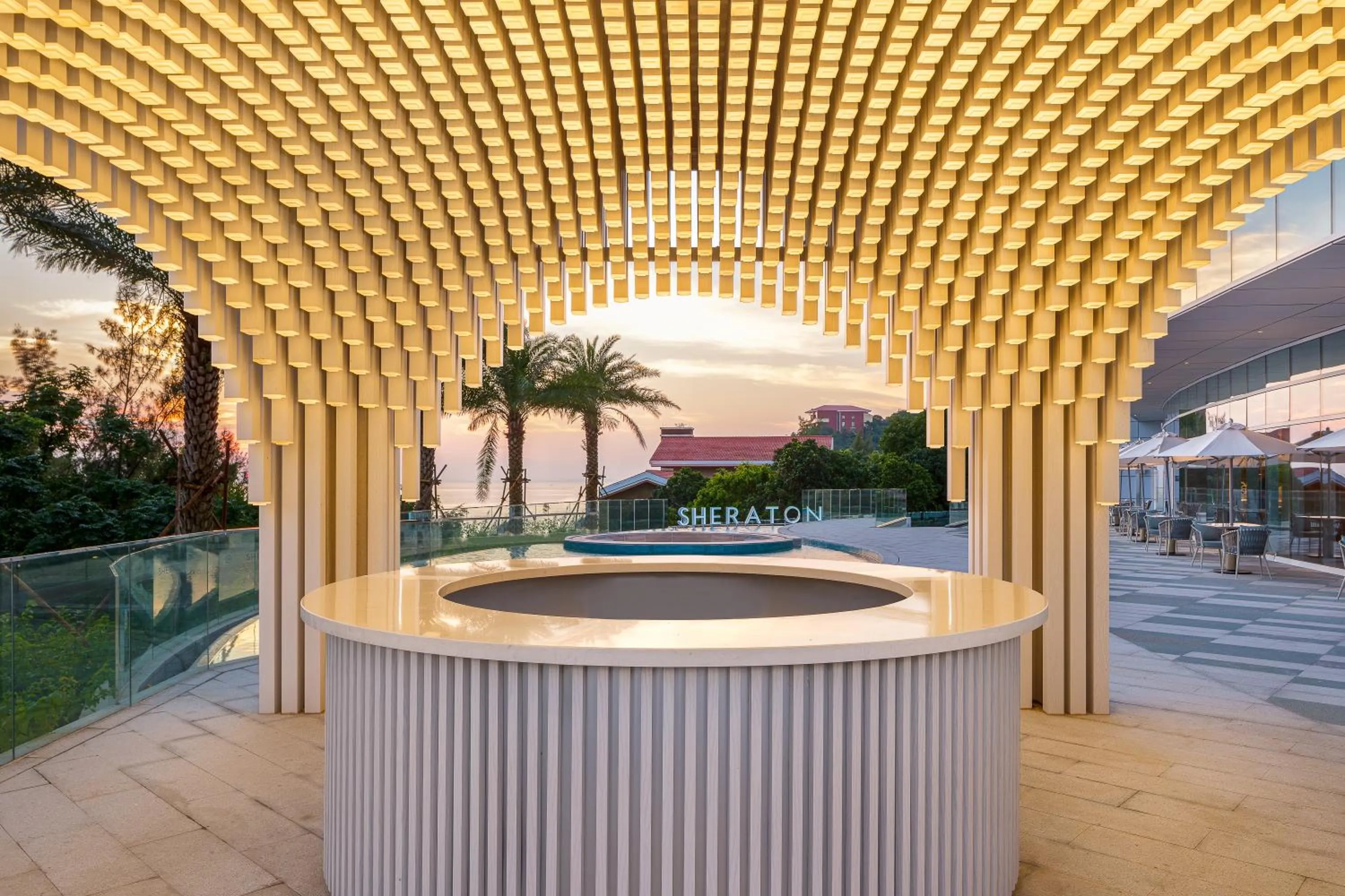 Swimming pool in Sheraton Beihai Resort