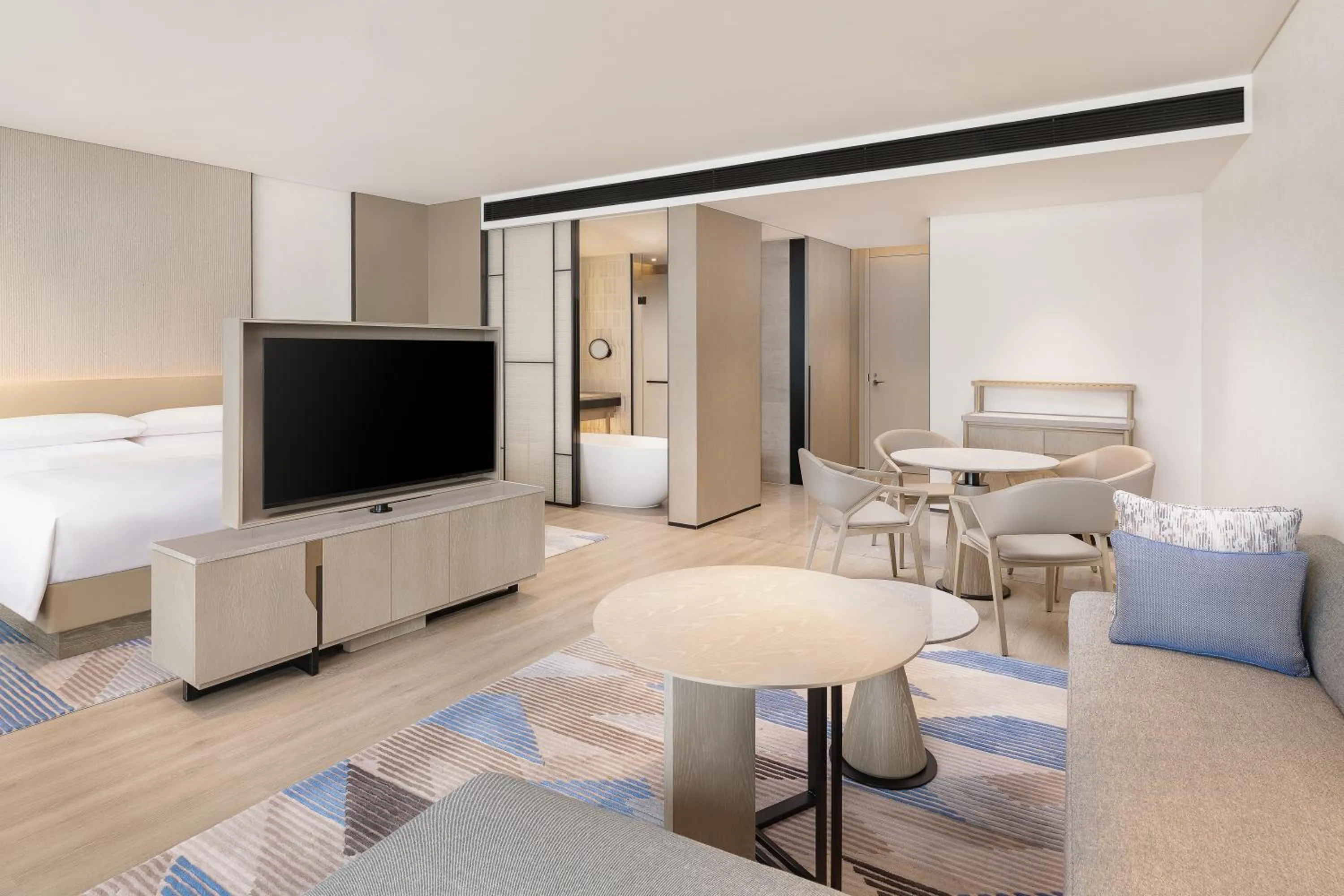 Coffee/tea facilities, Bed in Sheraton Beihai Resort