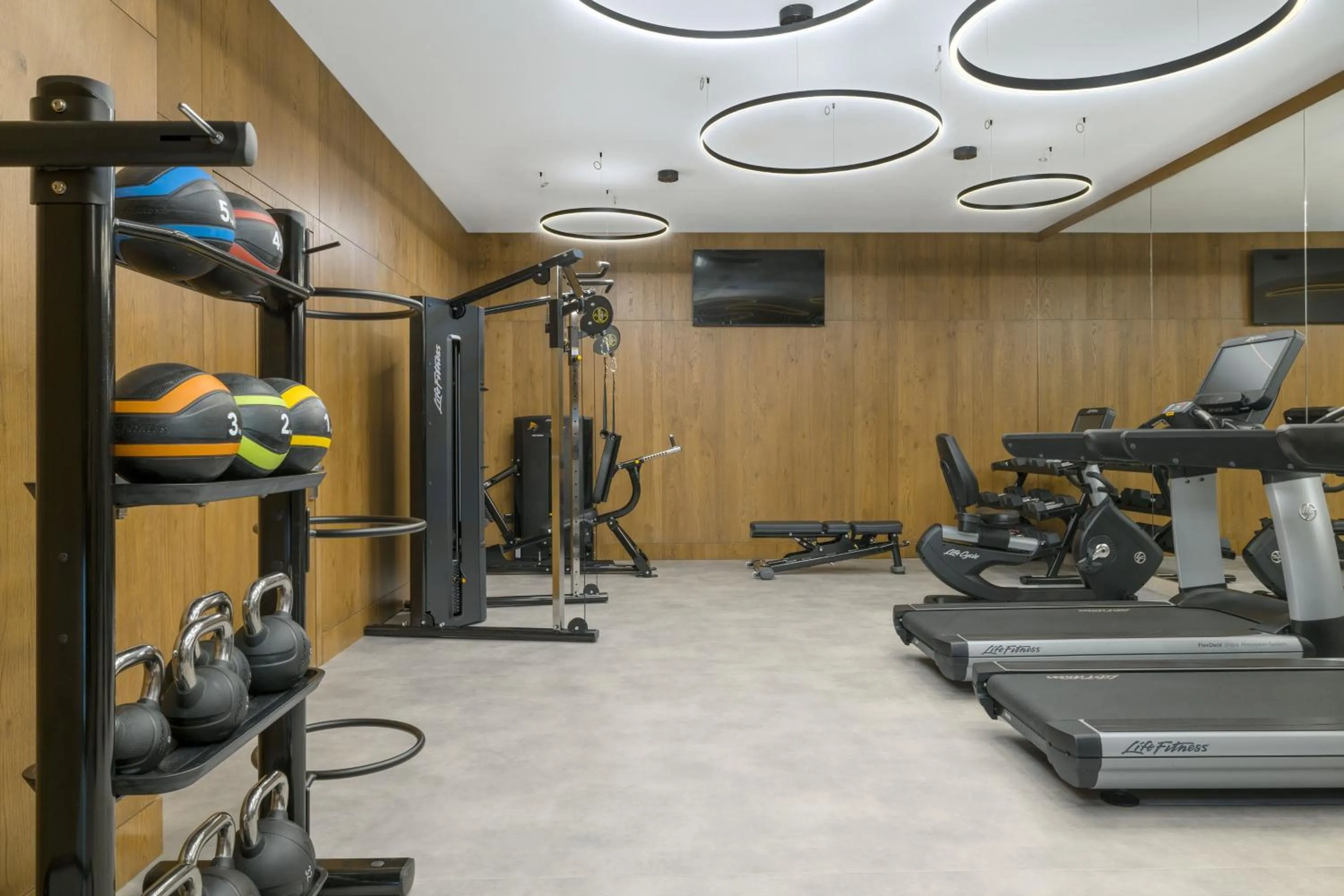 Fitness centre/facilities in Four Points by Sheraton Budapest Danube