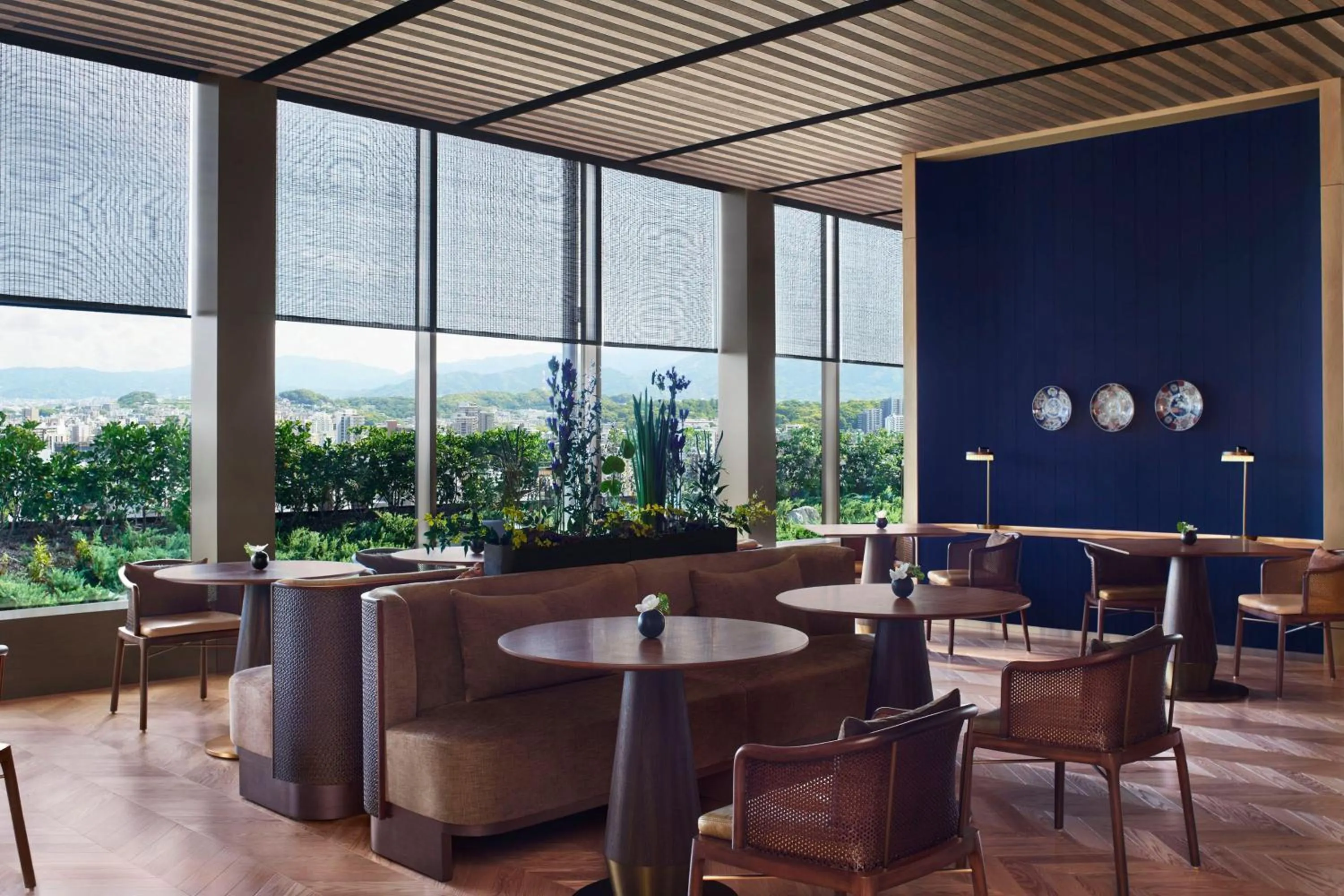 Lounge or bar in The Ritz-Carlton Fukuoka