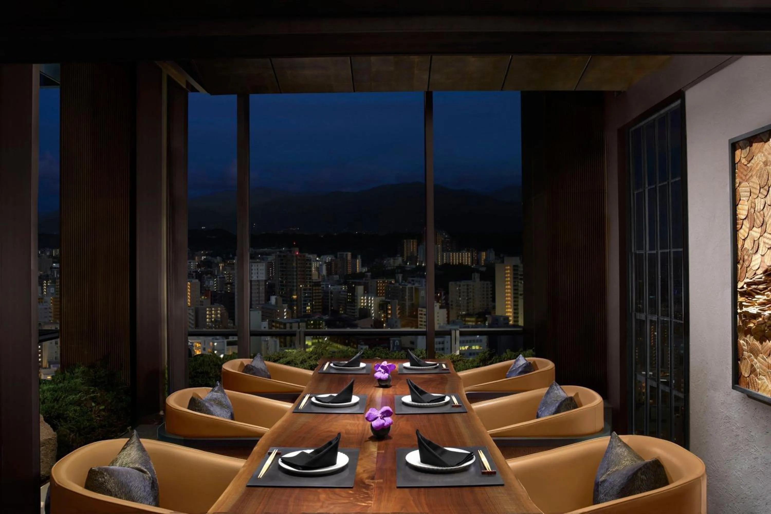 Restaurant/places to eat in The Ritz-Carlton Fukuoka