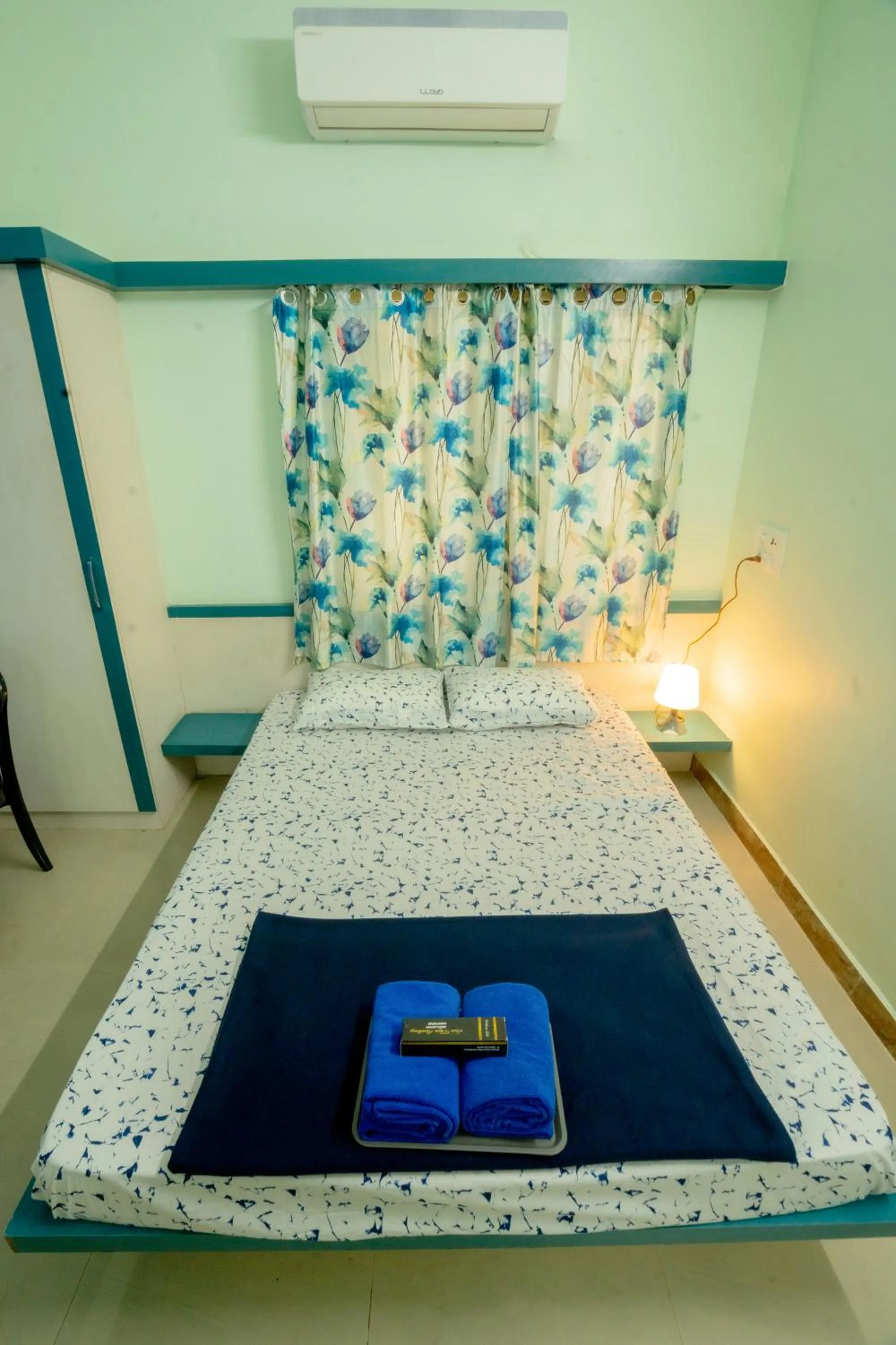 Bedroom, Bed in Sree Theja Residency