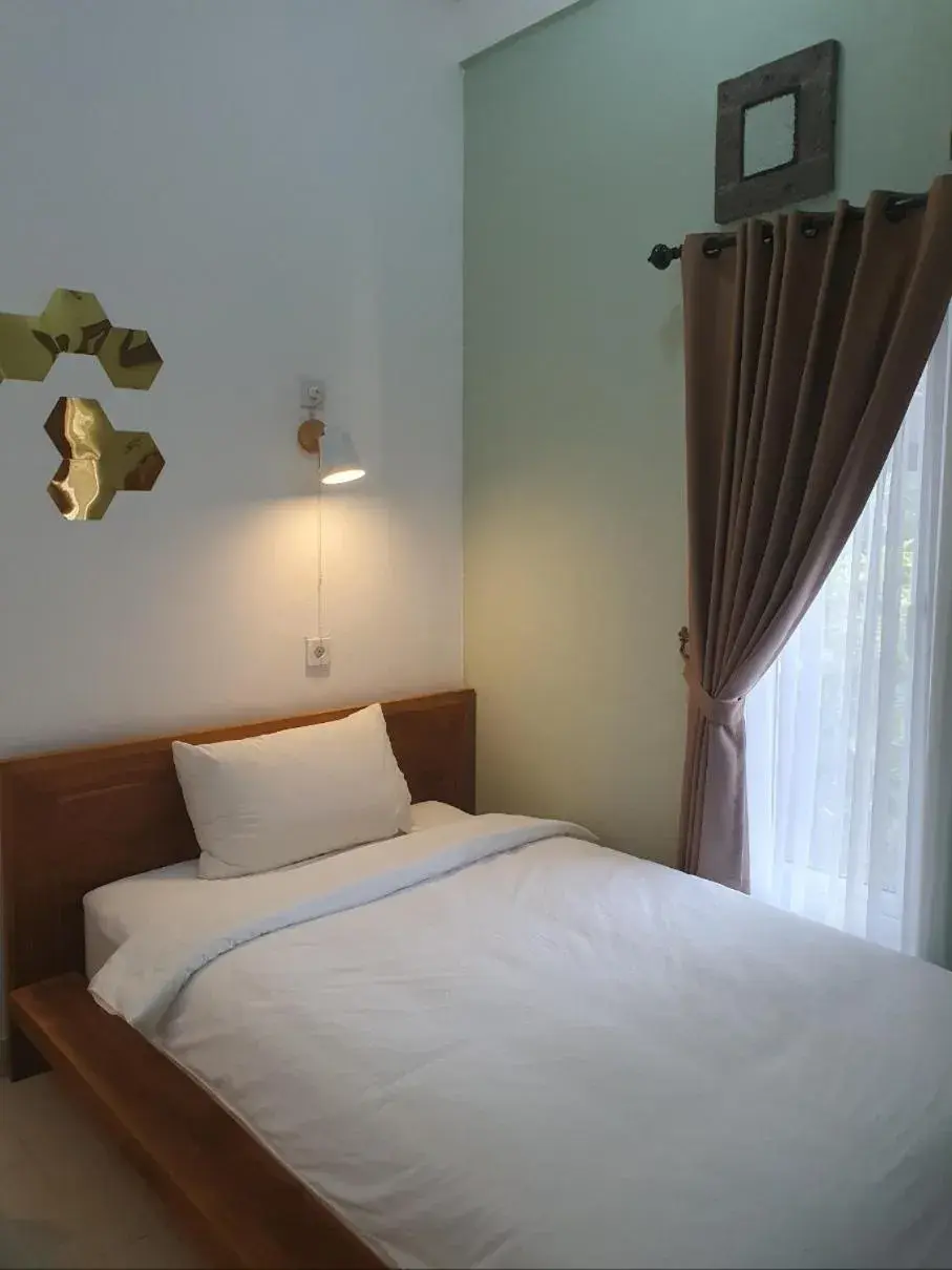Twin Room with Shared Bathroom - single occupancy in Glam Canggu Twin Room with Shared Bathroom - single occupancy in Glam Canggu