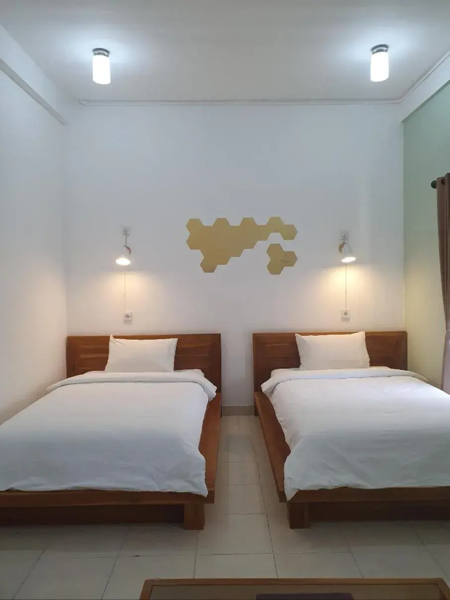 Twin Room with Shared Bathroom - single occupancy in Glam Canggu Twin Room with Shared Bathroom - single occupancy in Glam Canggu