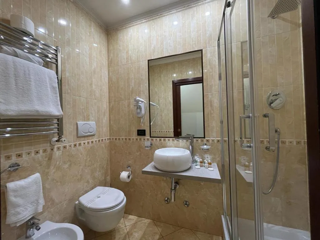 Toilet in Glam Luxury Rome