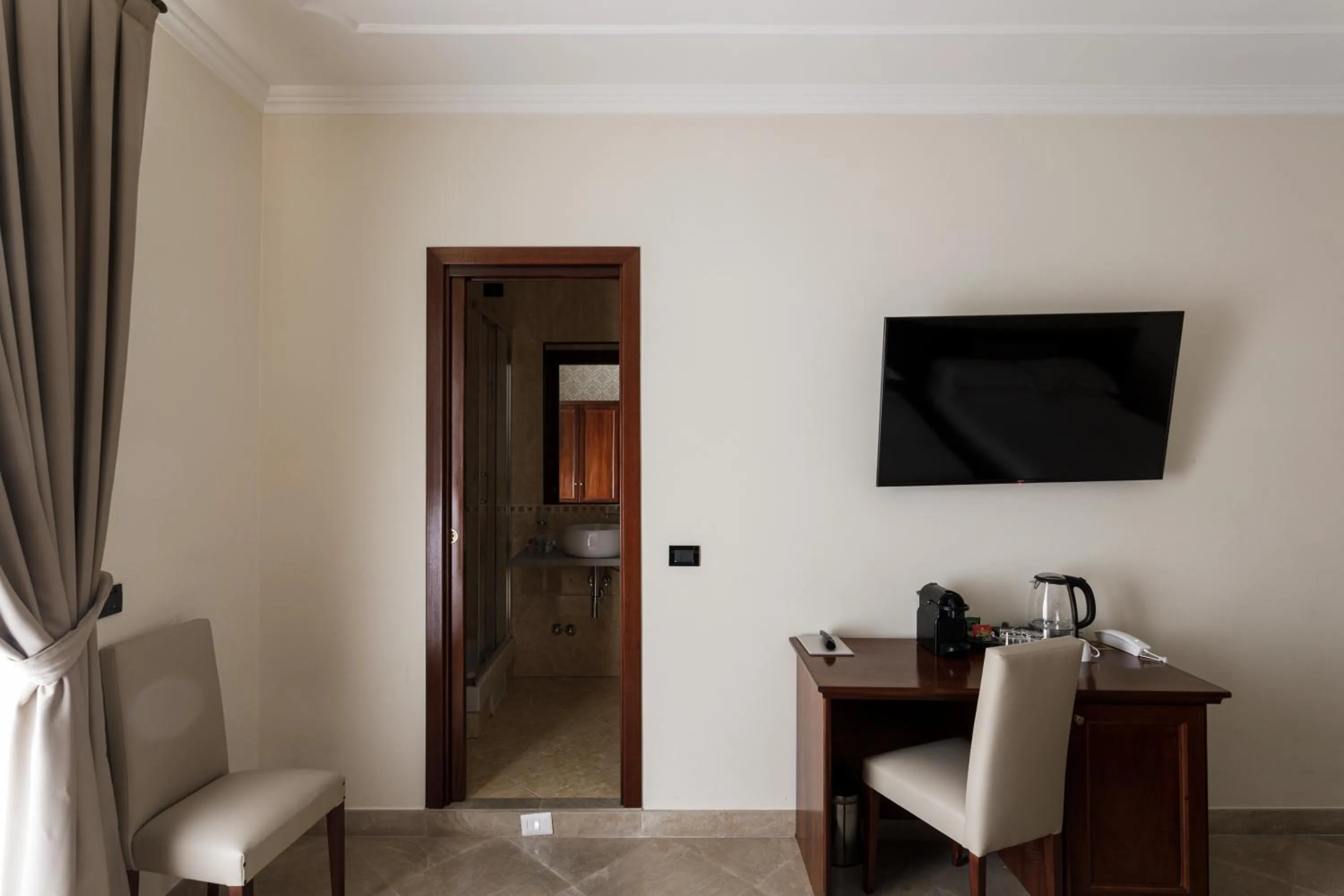 TV and multimedia in Glam Luxury Rome