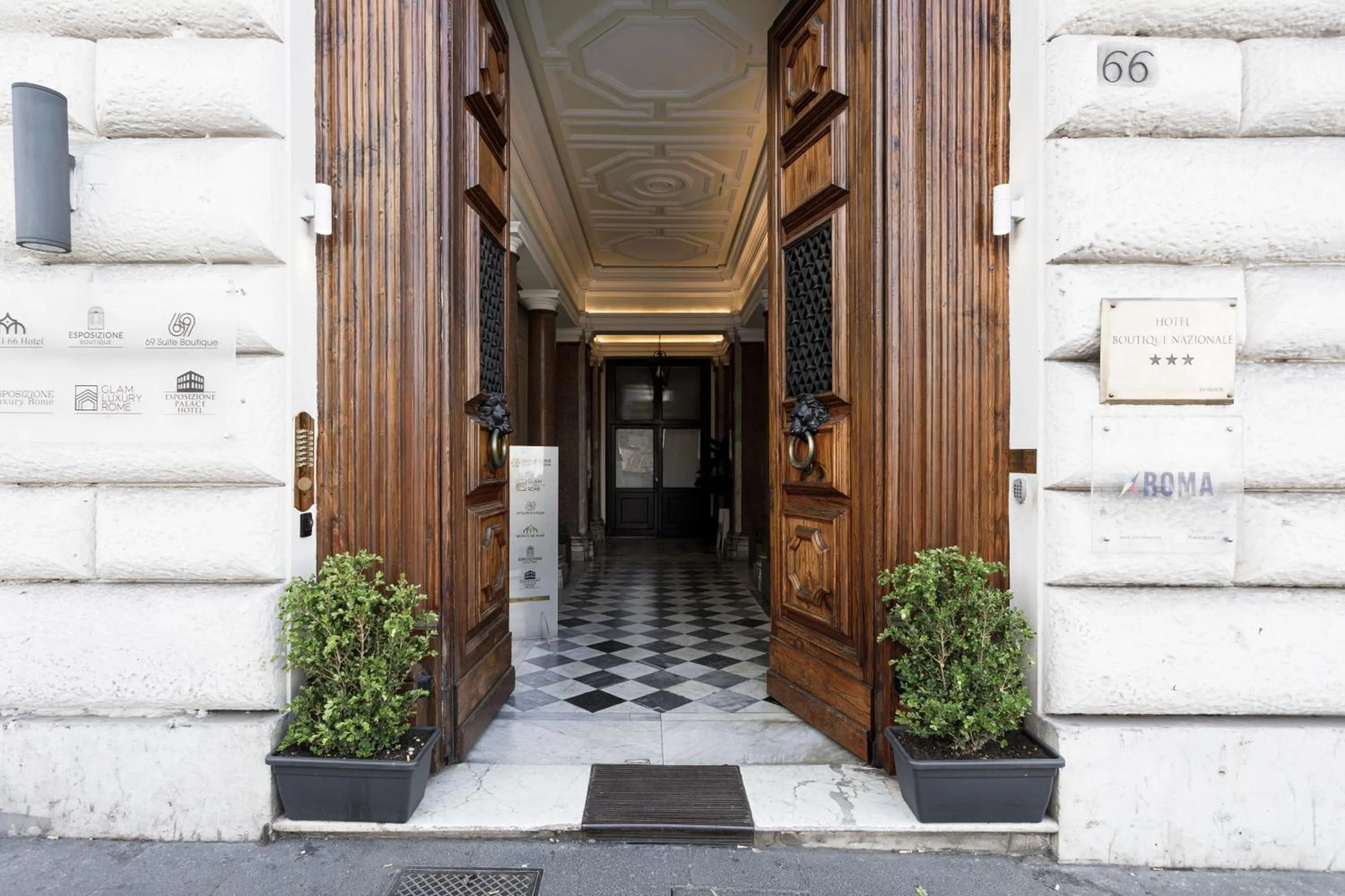 Facade/entrance in Glam Luxury Rome