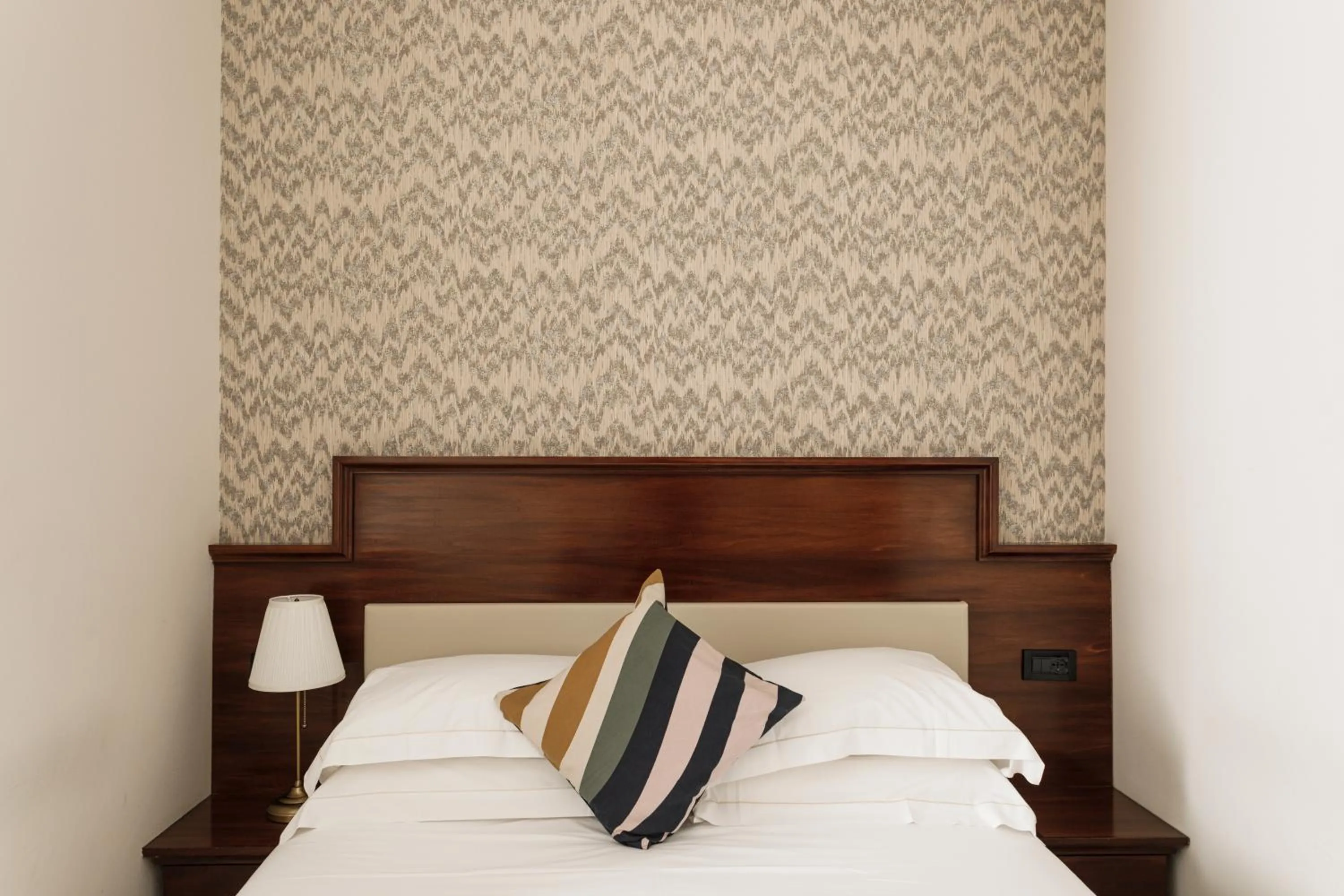 Bed in Glam Luxury Rome