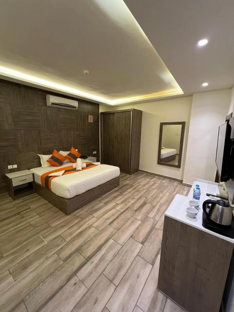 Bedroom, Bed in Sky Hotel