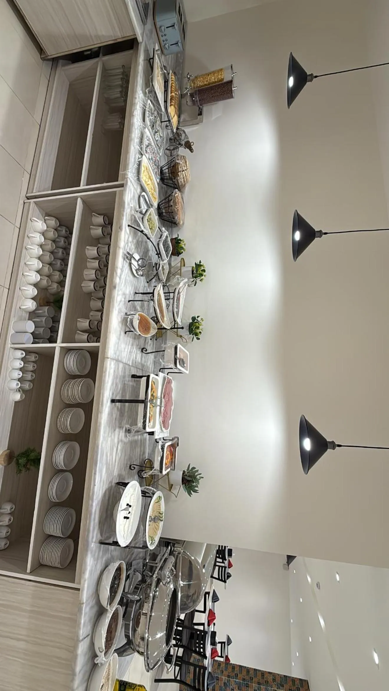 Food and drinks in Sky Hotel