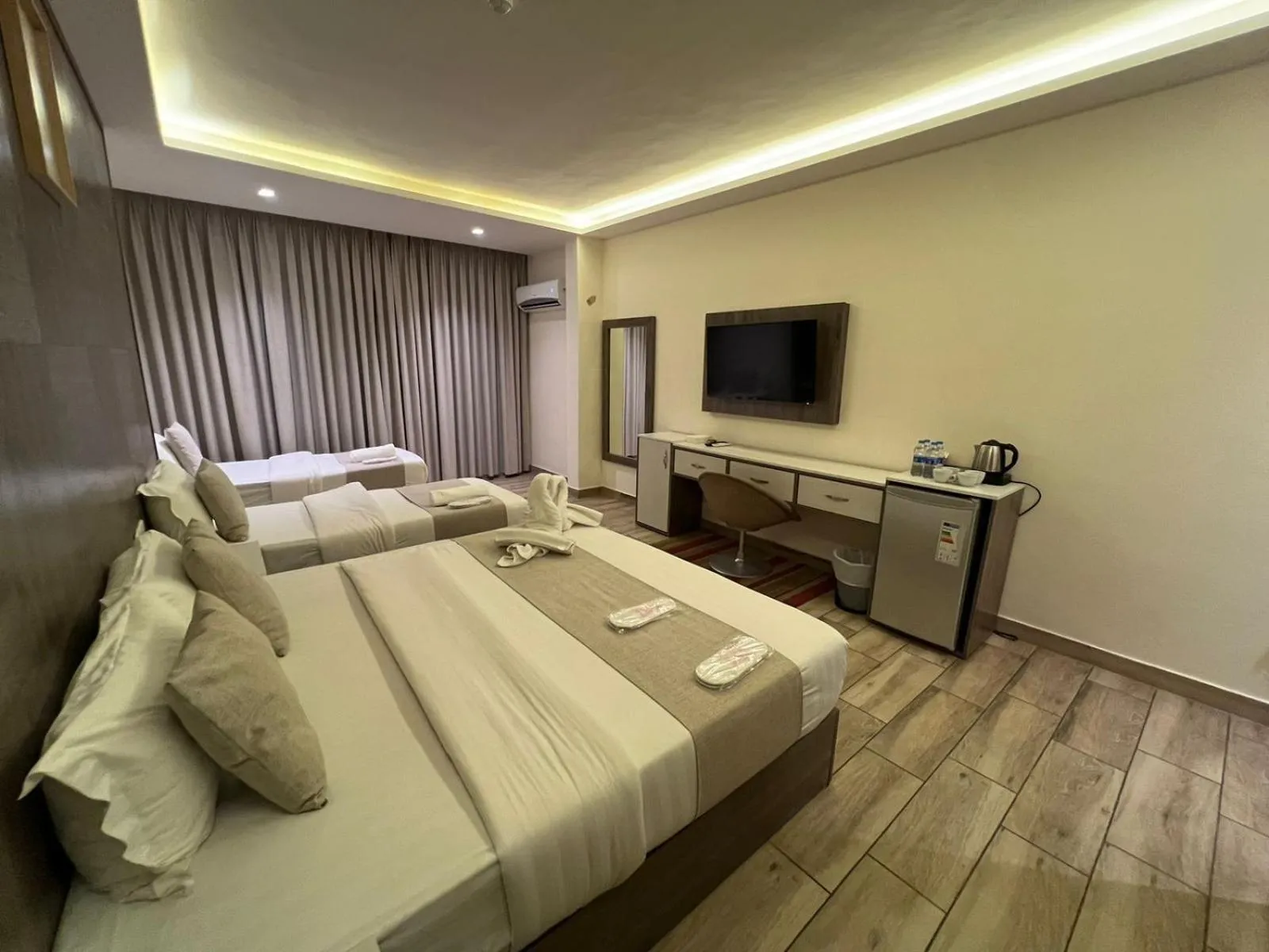 Bedroom, Bed in Sky Hotel