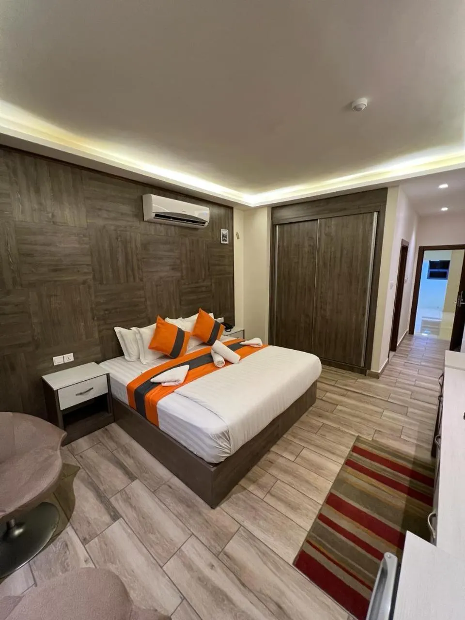 Property building, Bed in Sky Hotel