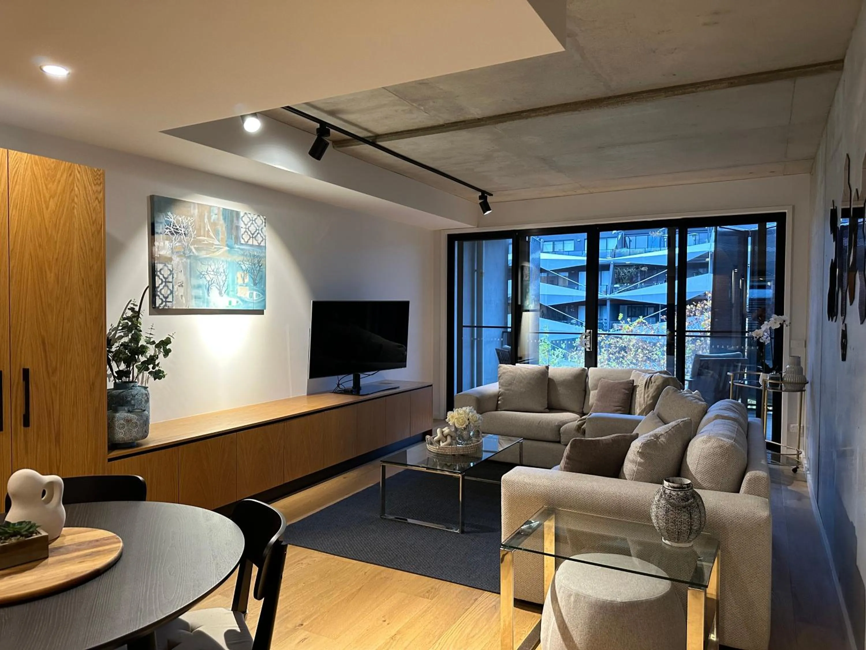 Palko - Luxury In the City