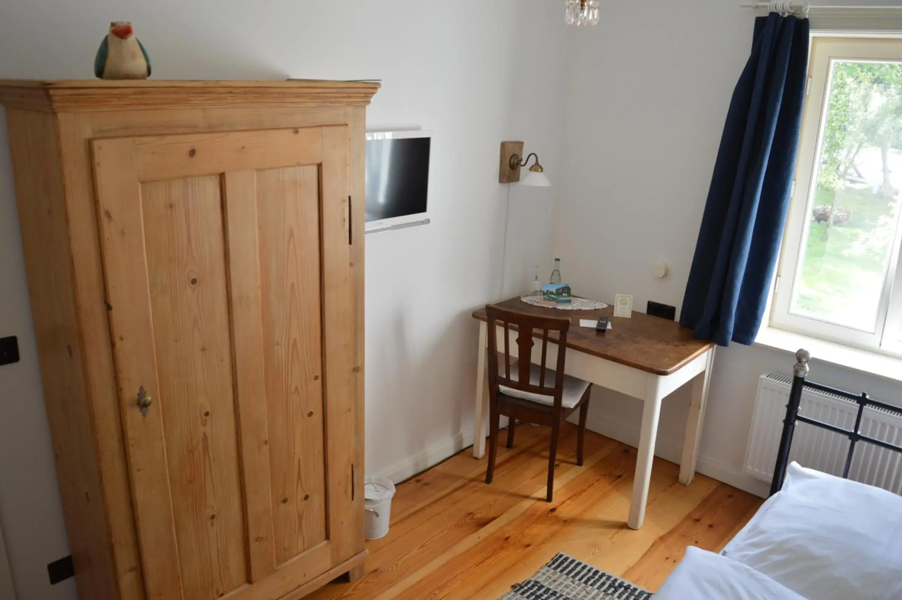 Single Room with Private Bathroom - single occupancy in Burger Fährhaus Single Room with Private Bathroom - single occupancy in Burger Fährhaus