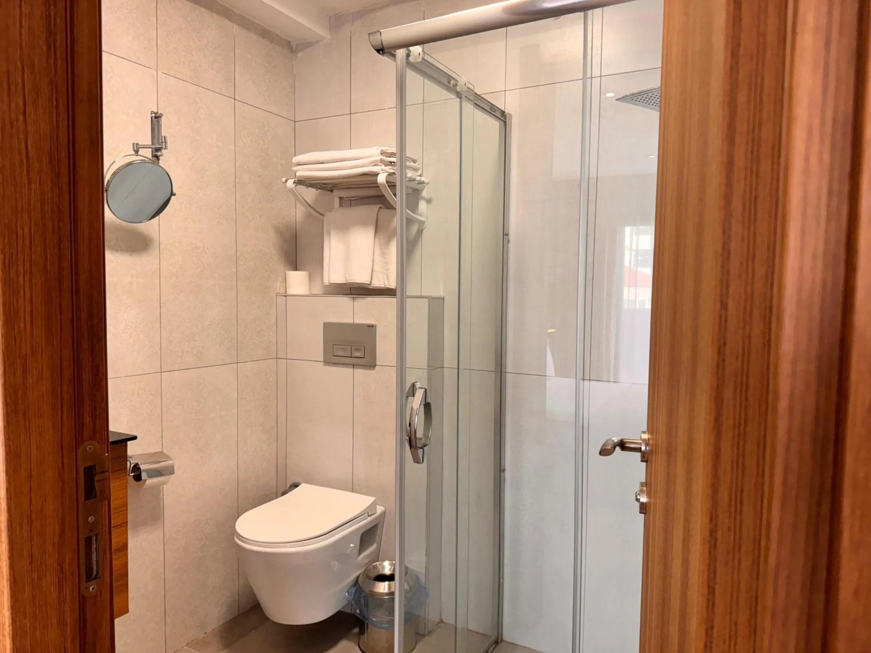 Shower in İNNPORT HOTEL