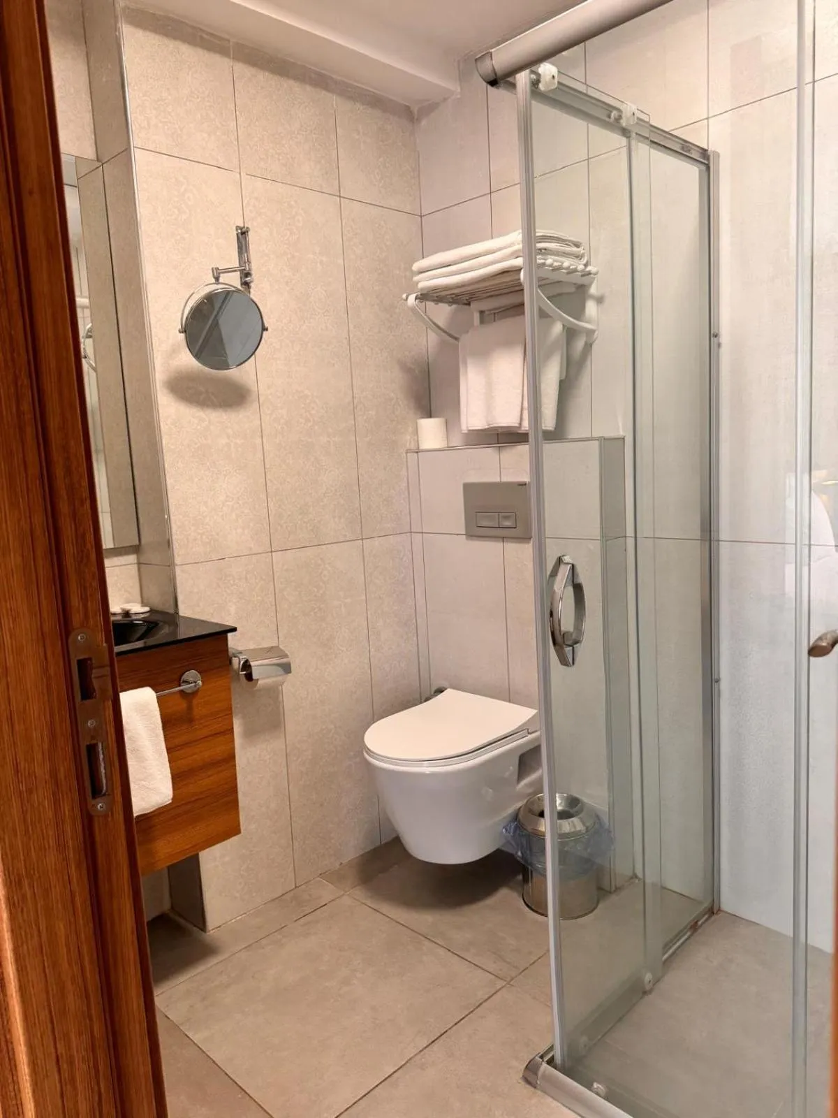 Shower in İNNPORT HOTEL