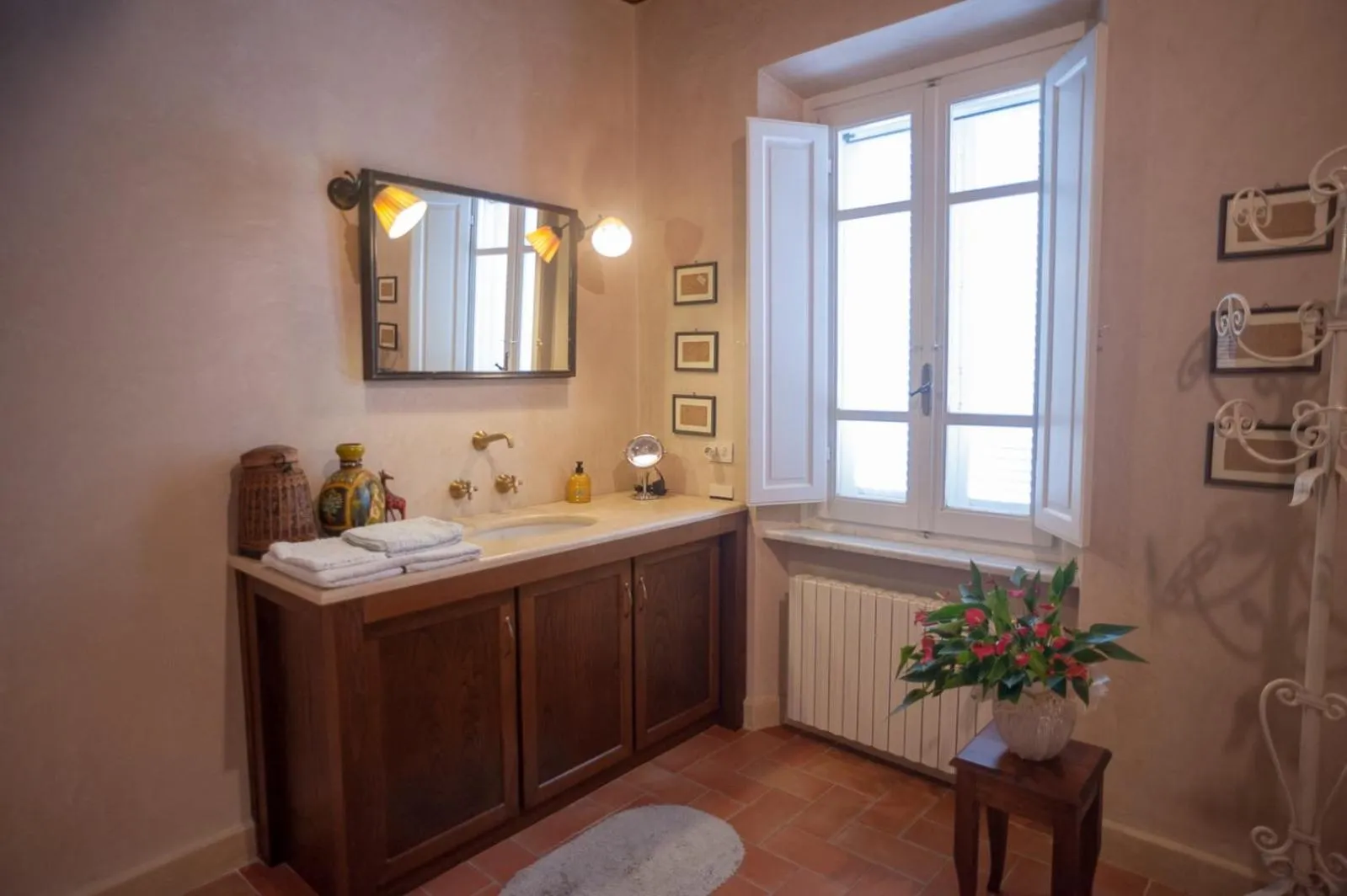 Bathroom in Villa Marinsky Pietrasanta