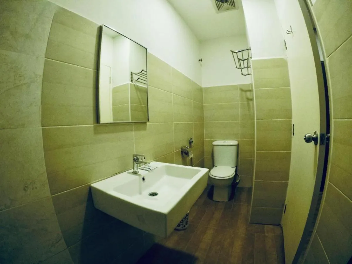 Golden Leaf Boutique Hotel Nusa Idaman Formerly Known as Ariana Hotel