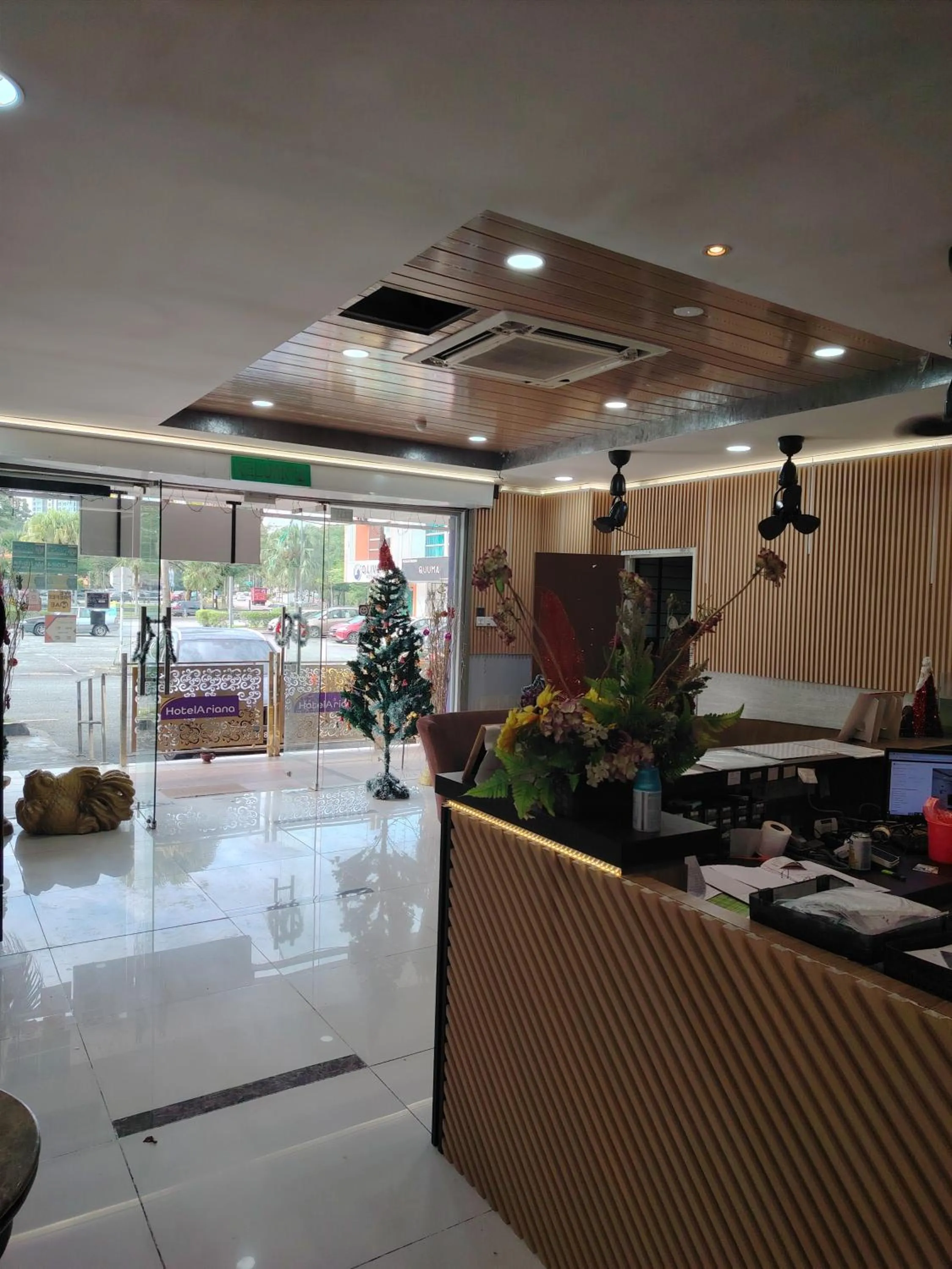 Golden Leaf Boutique Hotel Nusa Idaman Formerly Known as Ariana Hotel