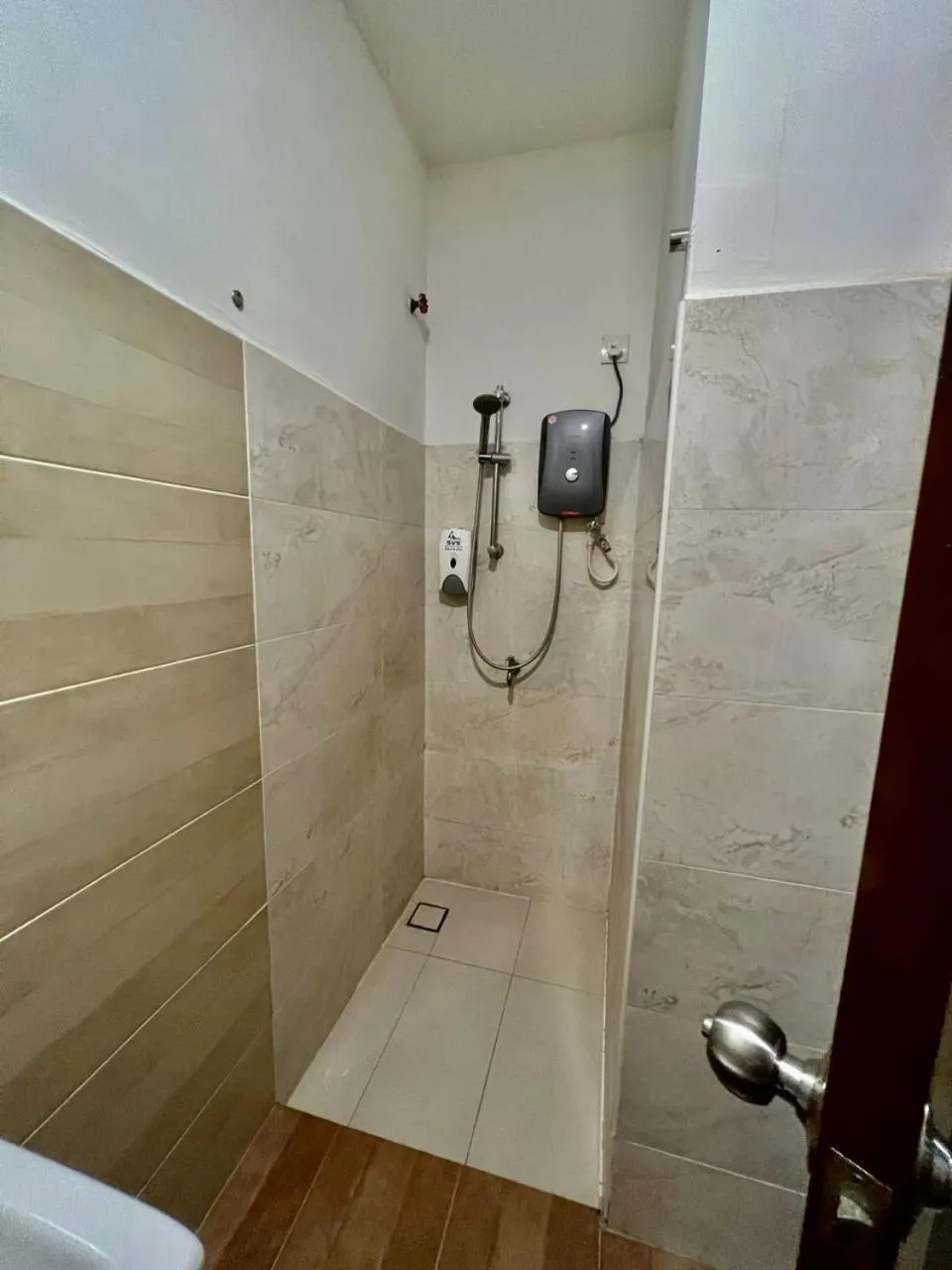 Golden Leaf Boutique Hotel Nusa Idaman Formerly Known as Ariana Hotel