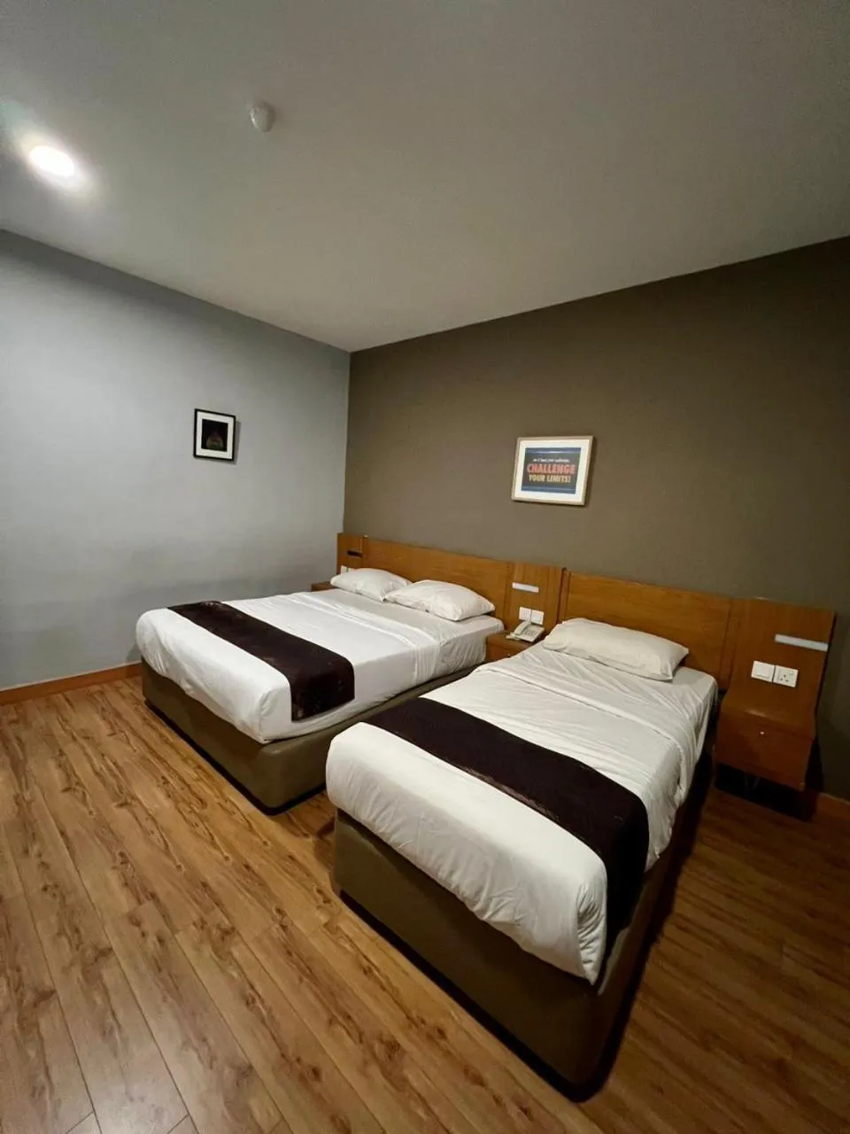 Bed in Golden Leaf Boutique Hotel Nusa Idaman Formerly Known as Ariana Hotel