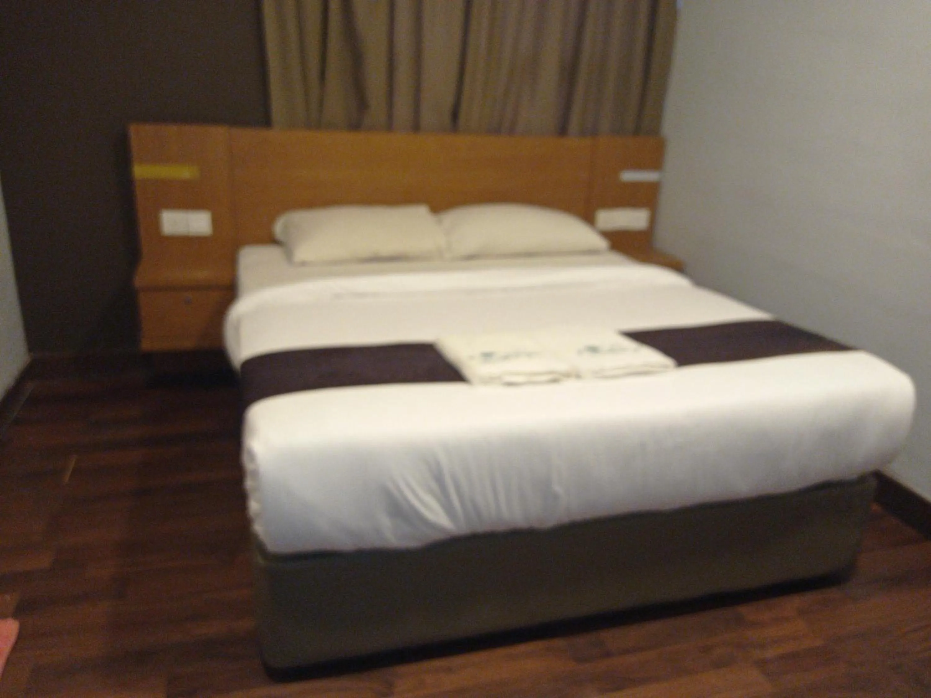 Bed in Golden Leaf Boutique Hotel Nusa Idaman Formerly Known as Ariana Hotel