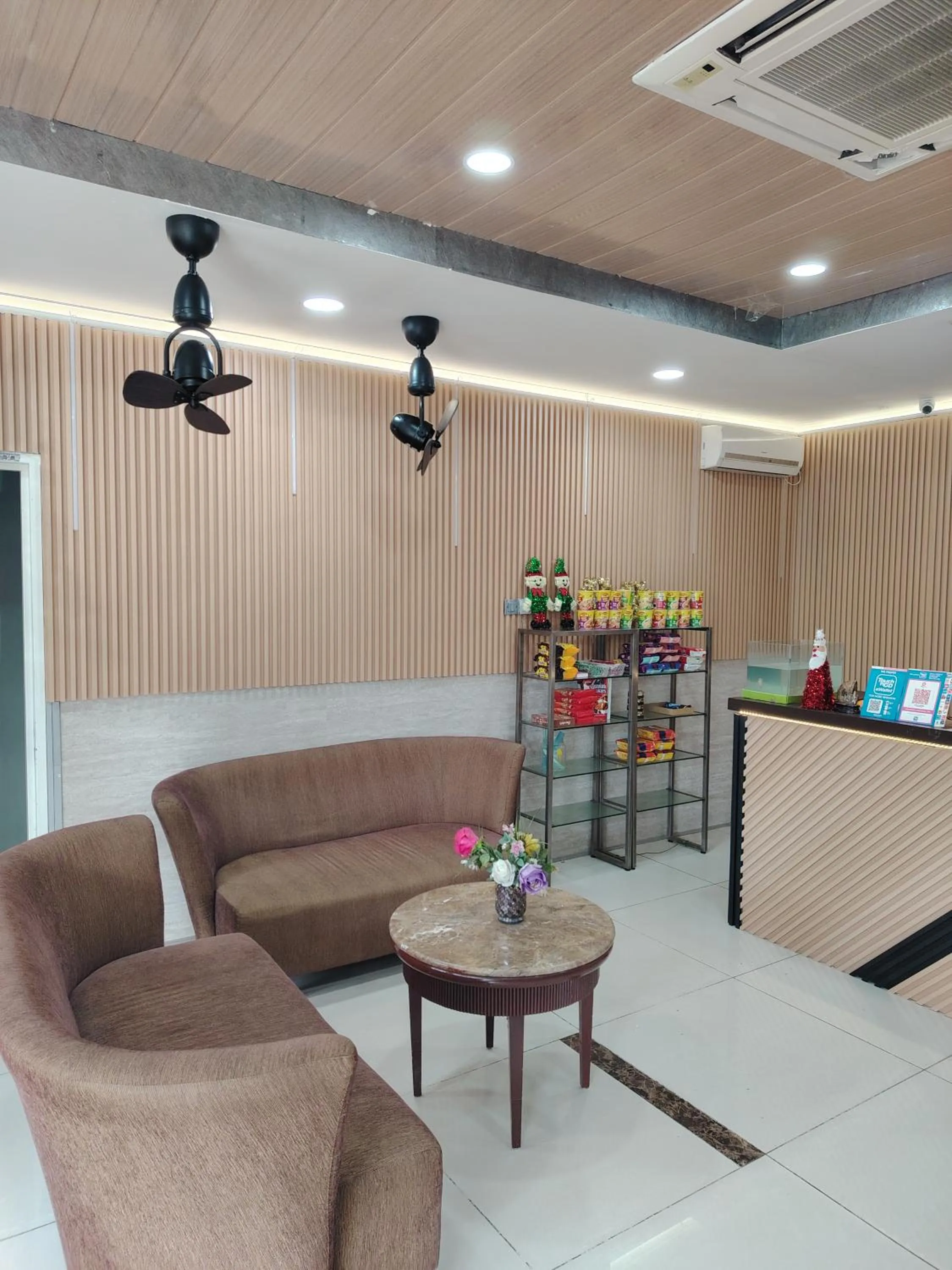 Golden Leaf Boutique Hotel Nusa Idaman Formerly Known as Ariana Hotel