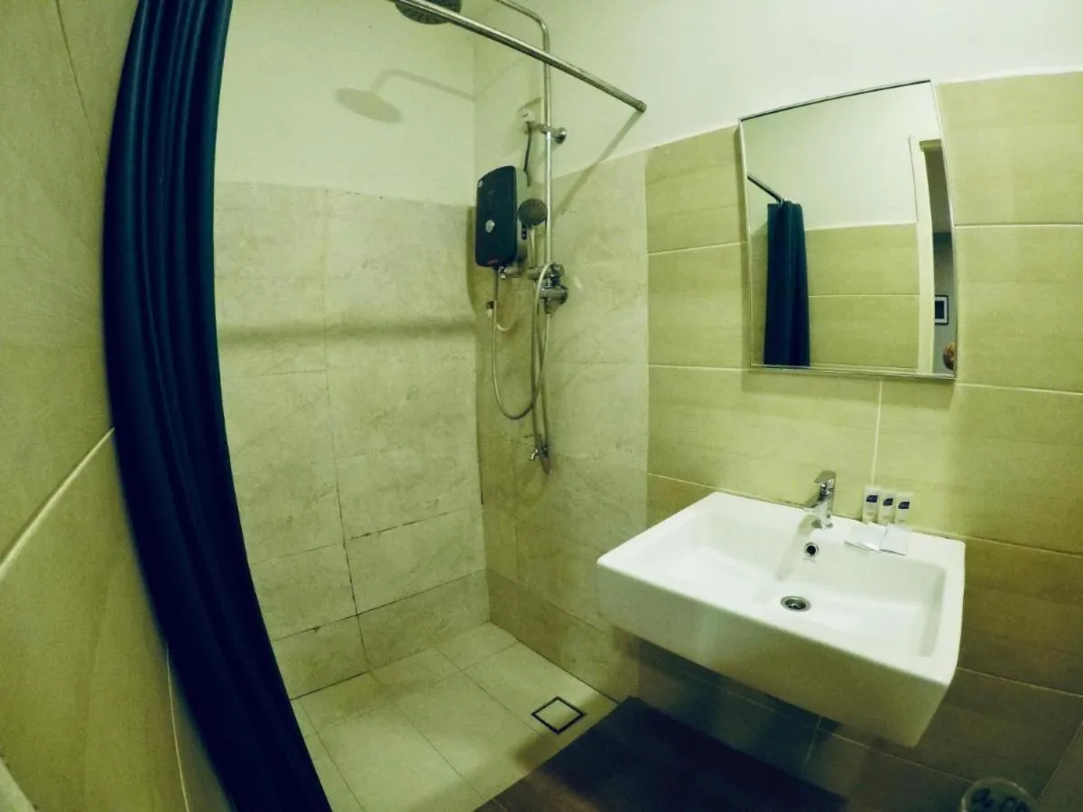 Golden Leaf Boutique Hotel Nusa Idaman Formerly Known as Ariana Hotel