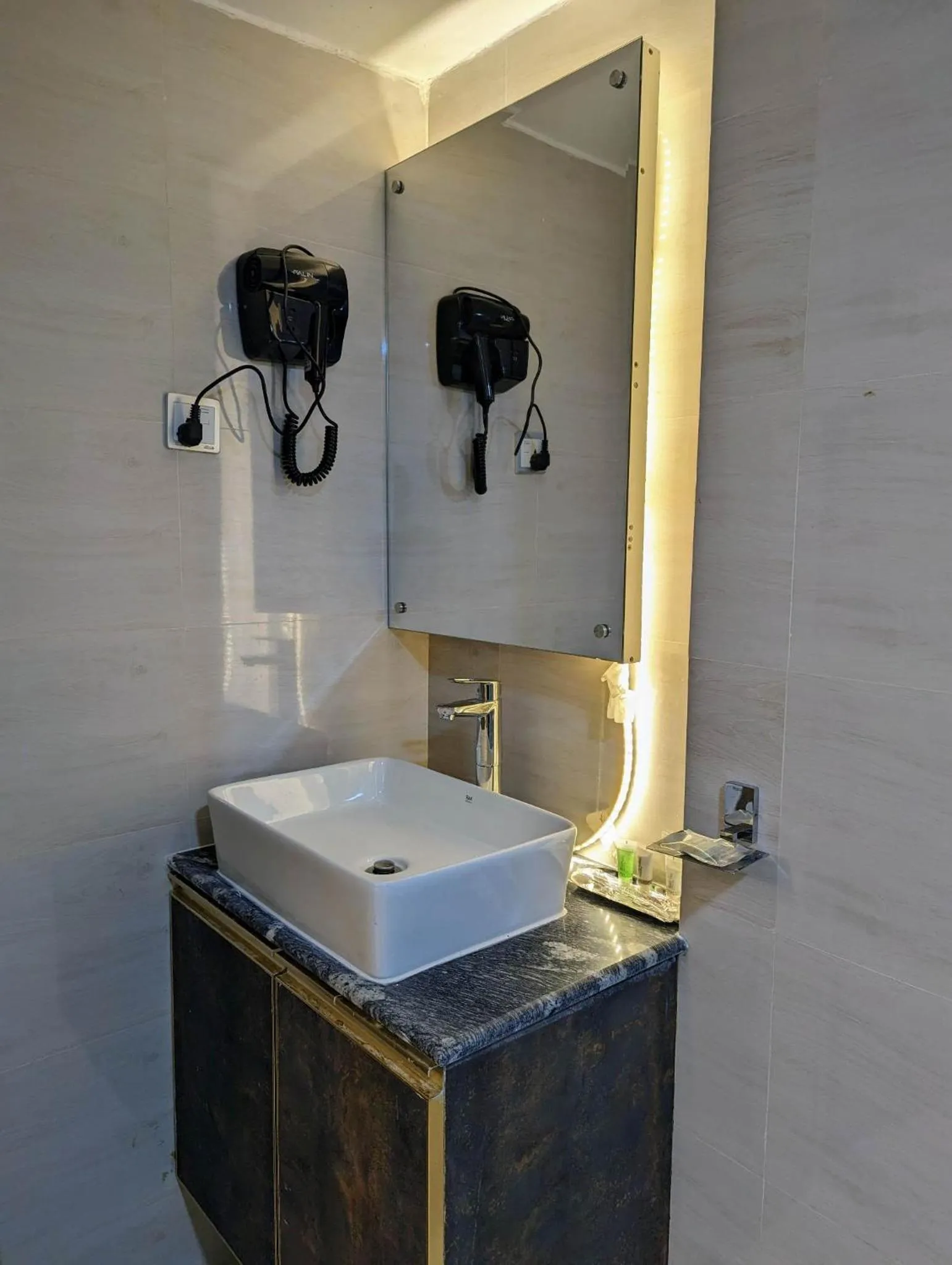 Bathroom in Hotel Royal Bengal