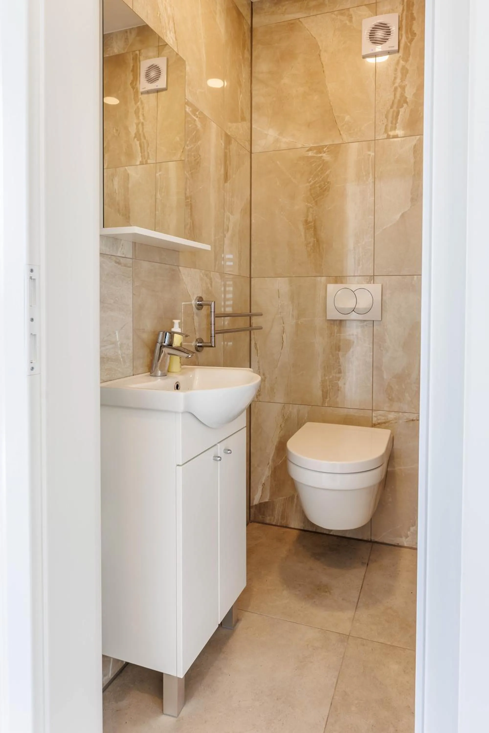 Toilet in Villa Carpe diem