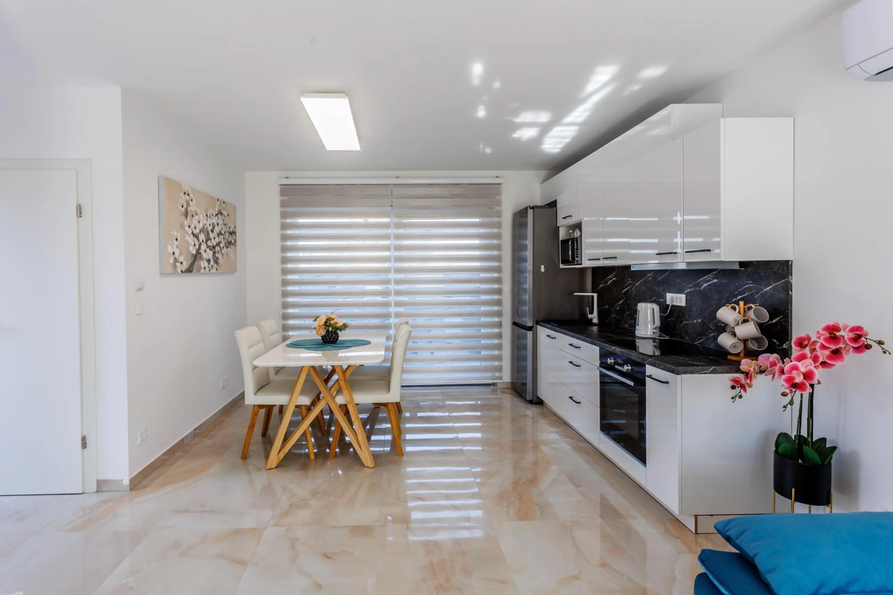 Kitchen or kitchenette in Villa Carpe diem