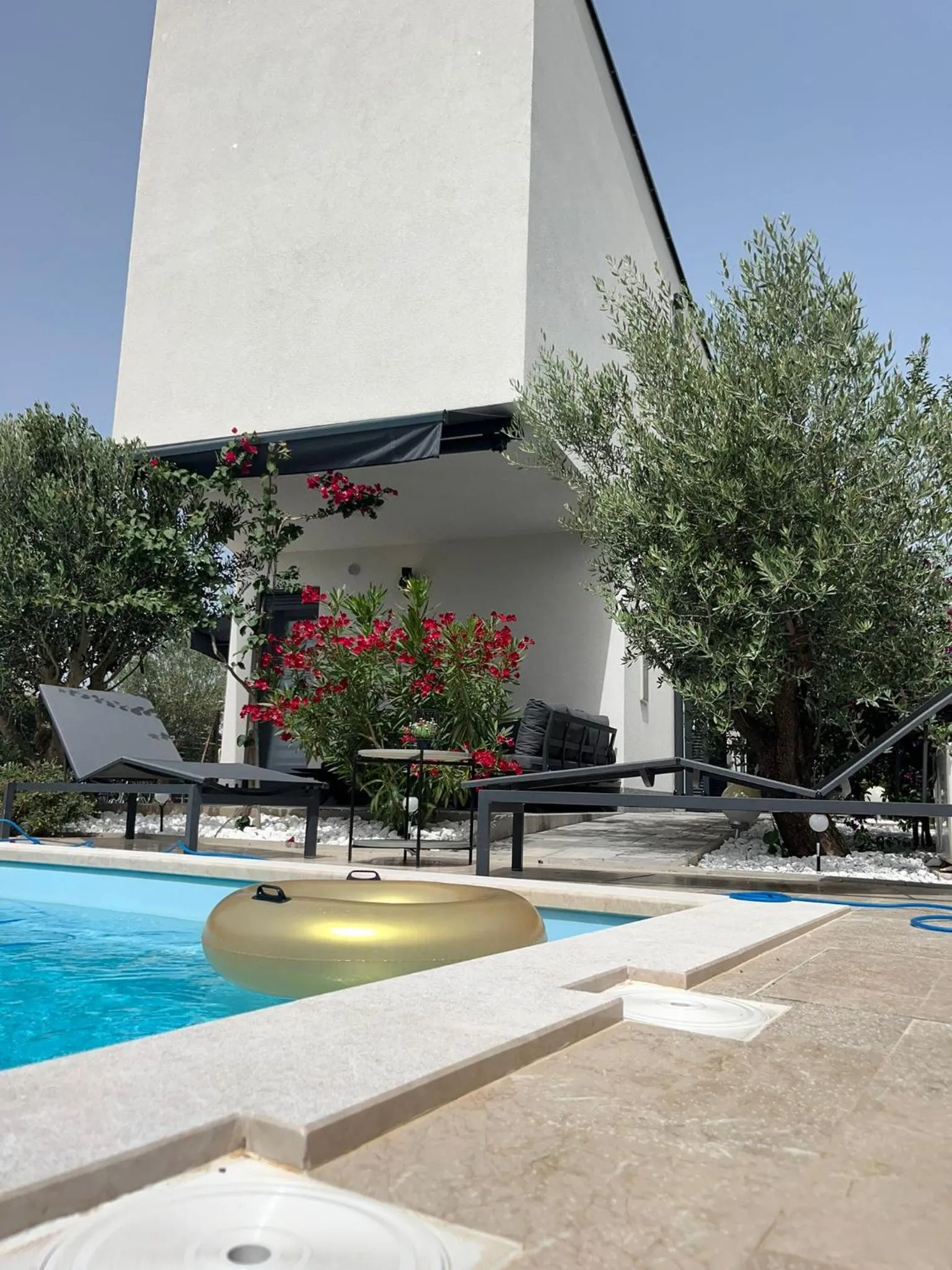 Property building in Villa Carpe diem