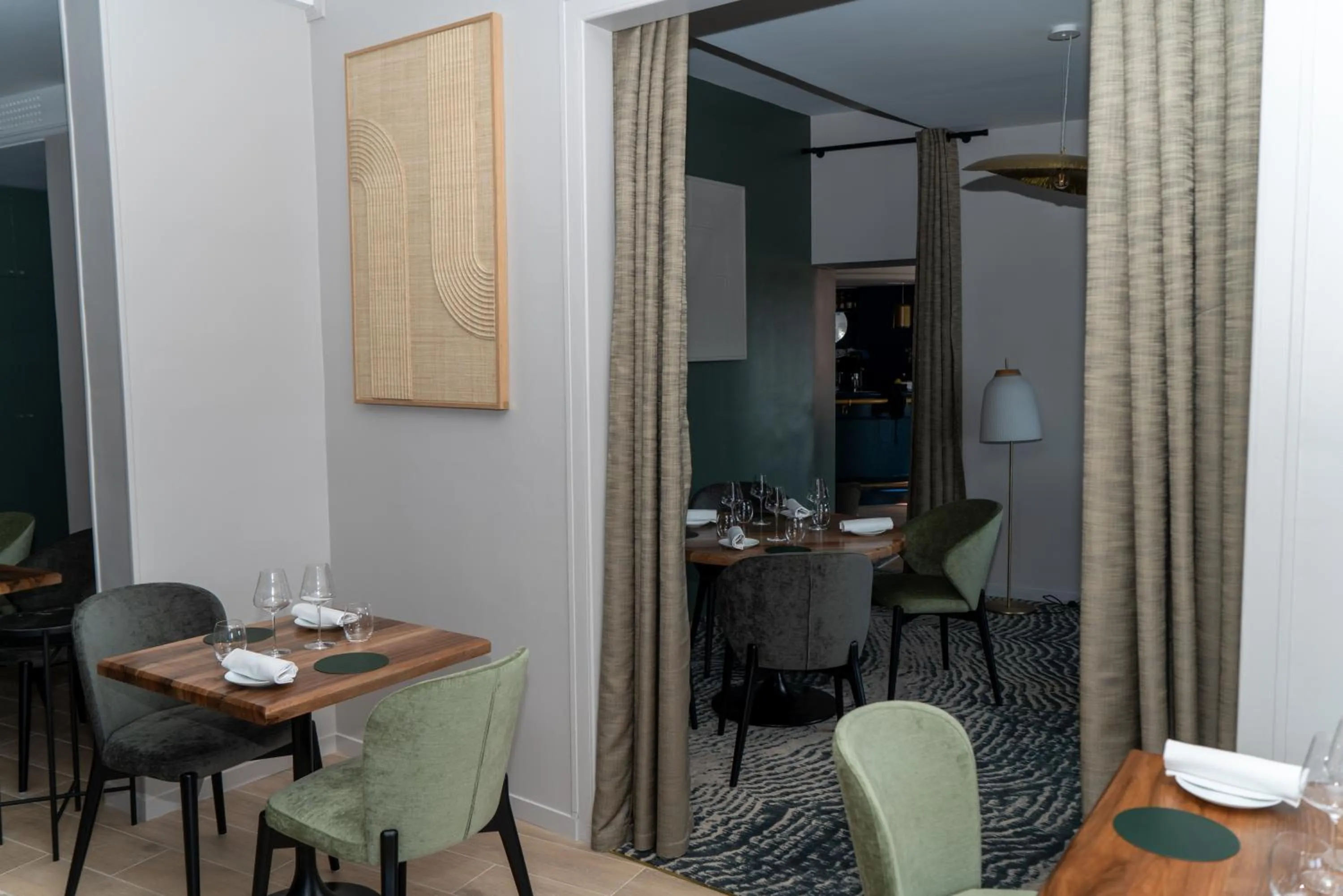 Restaurant/places to eat in l'itinerance