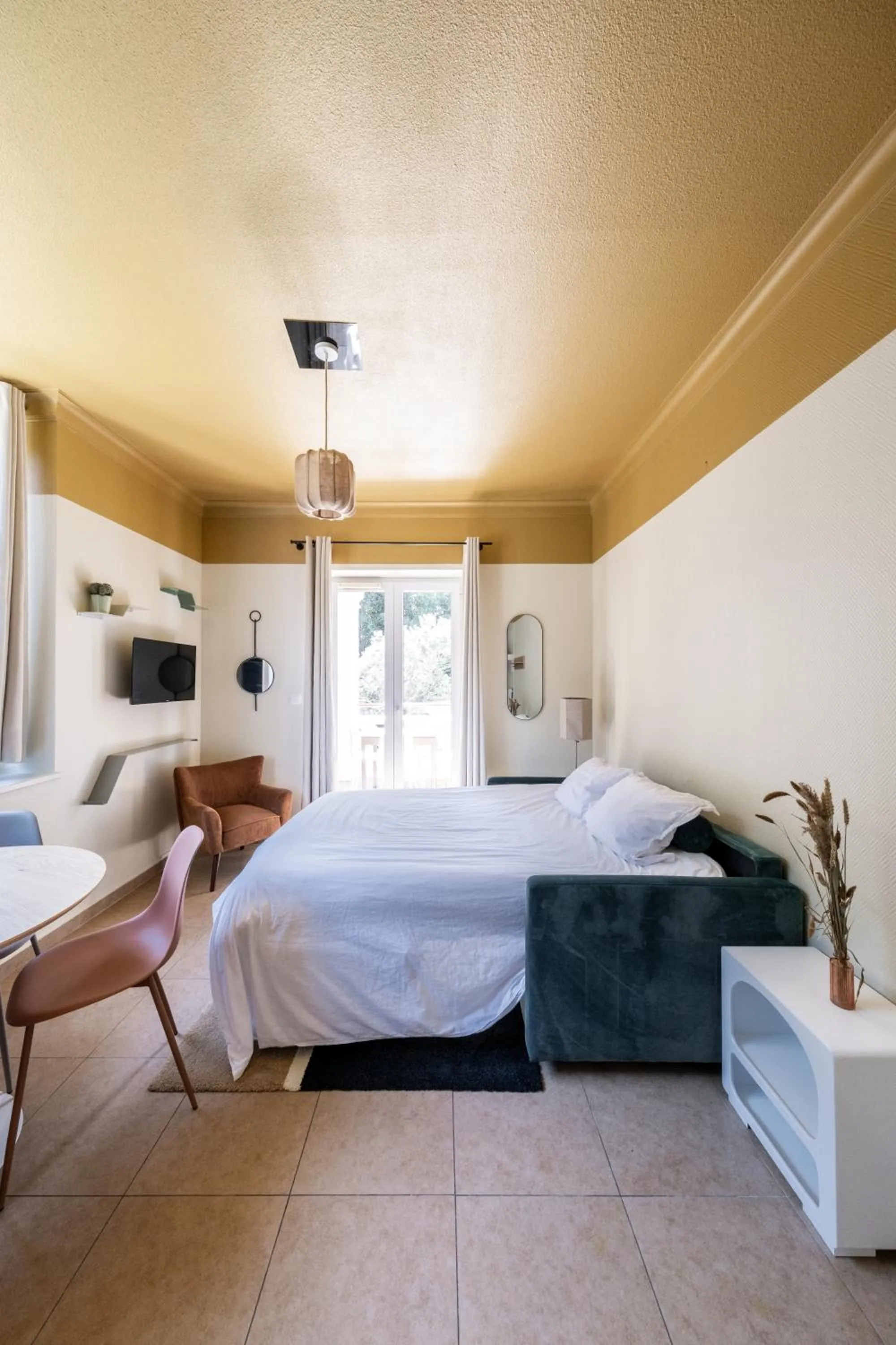 Bed in Résidence Château d'Acotz - Appartements avec piscine à 300m des Plages & Océan