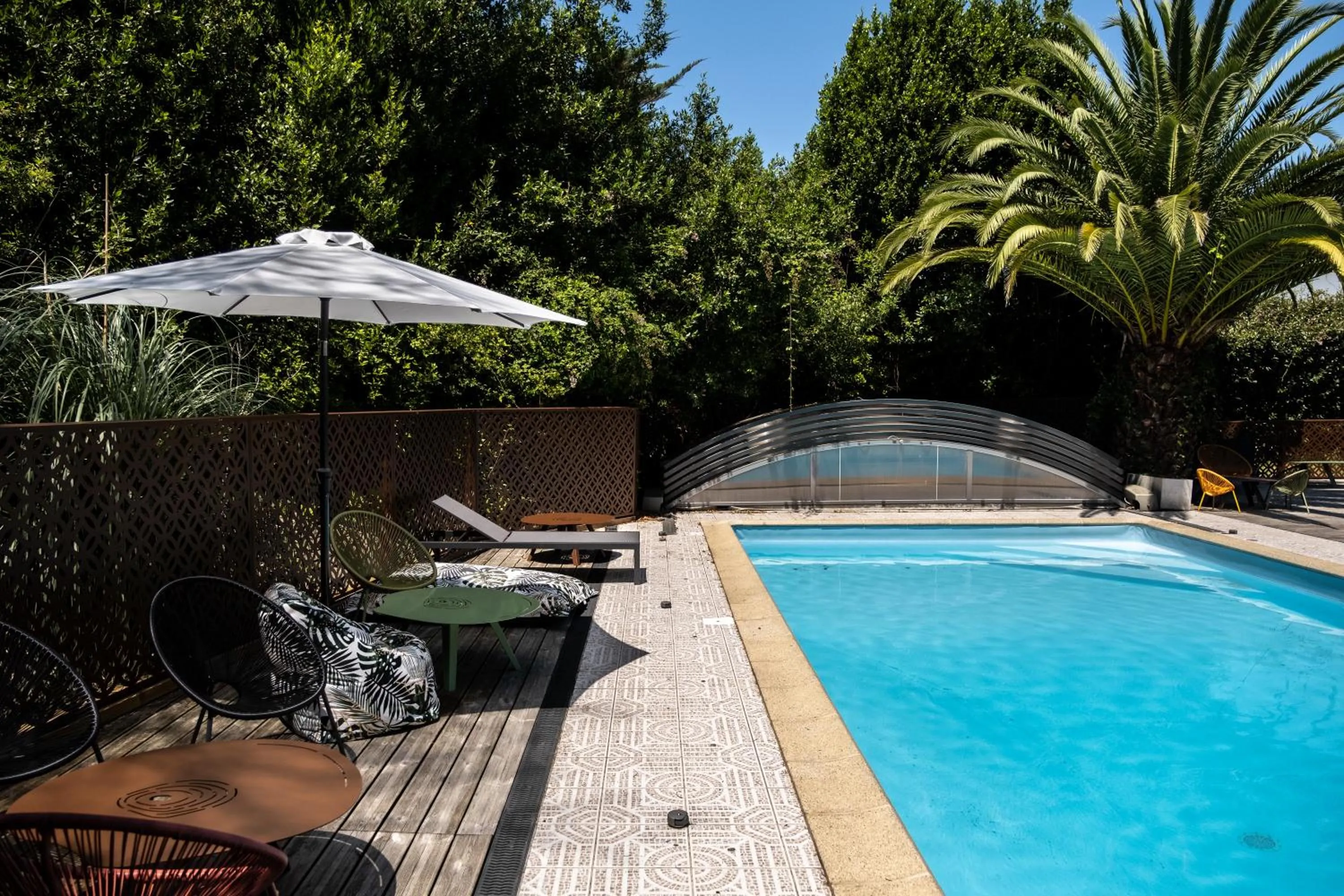 Pool view in Résidence Château d'Acotz - Appartements avec piscine à 300m des Plages & Océan