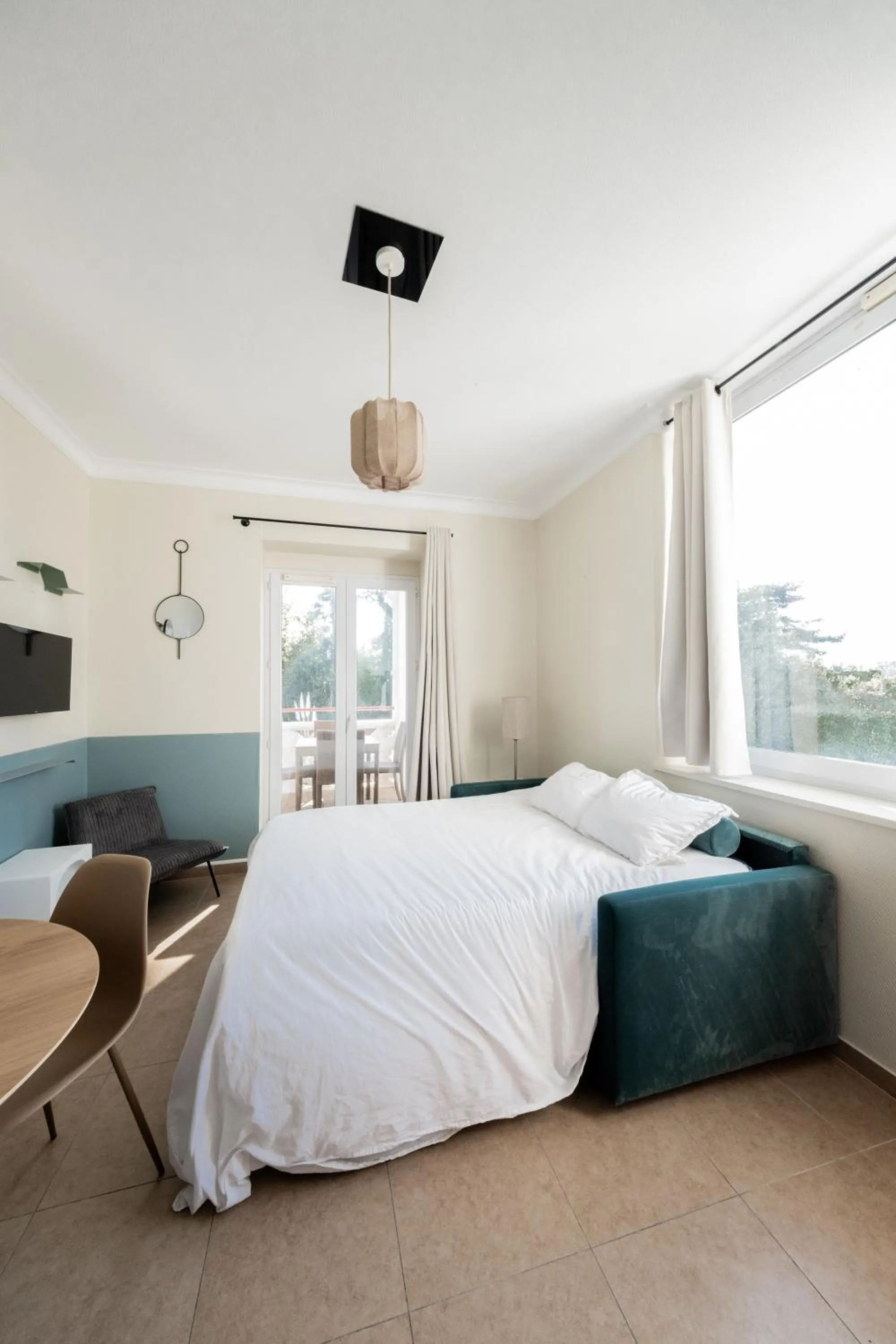 Bed in Résidence Château d'Acotz - Appartements avec piscine à 300m des Plages & Océan