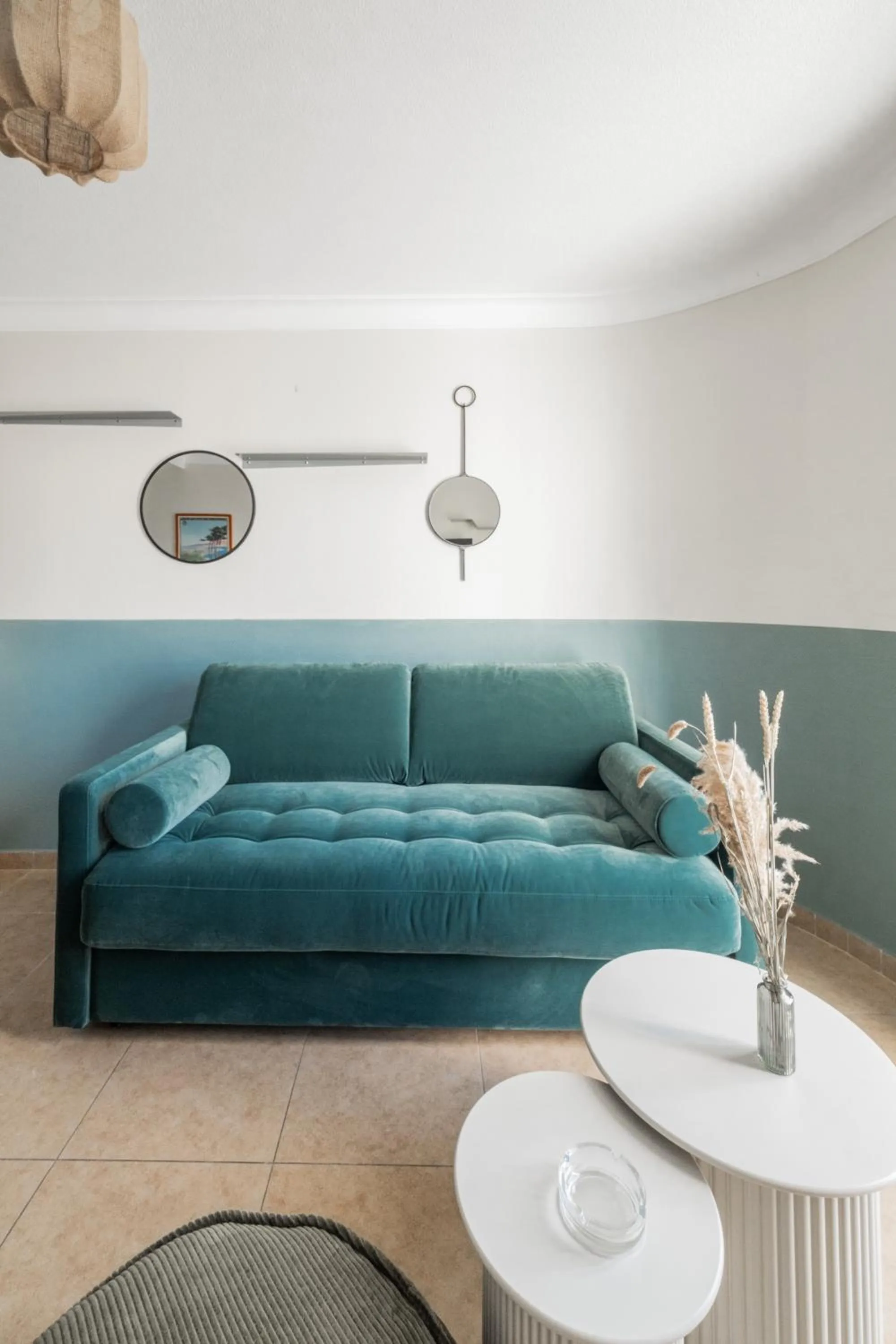 Living room in Résidence Château d'Acotz - Appartements avec piscine à 300m des Plages & Océan