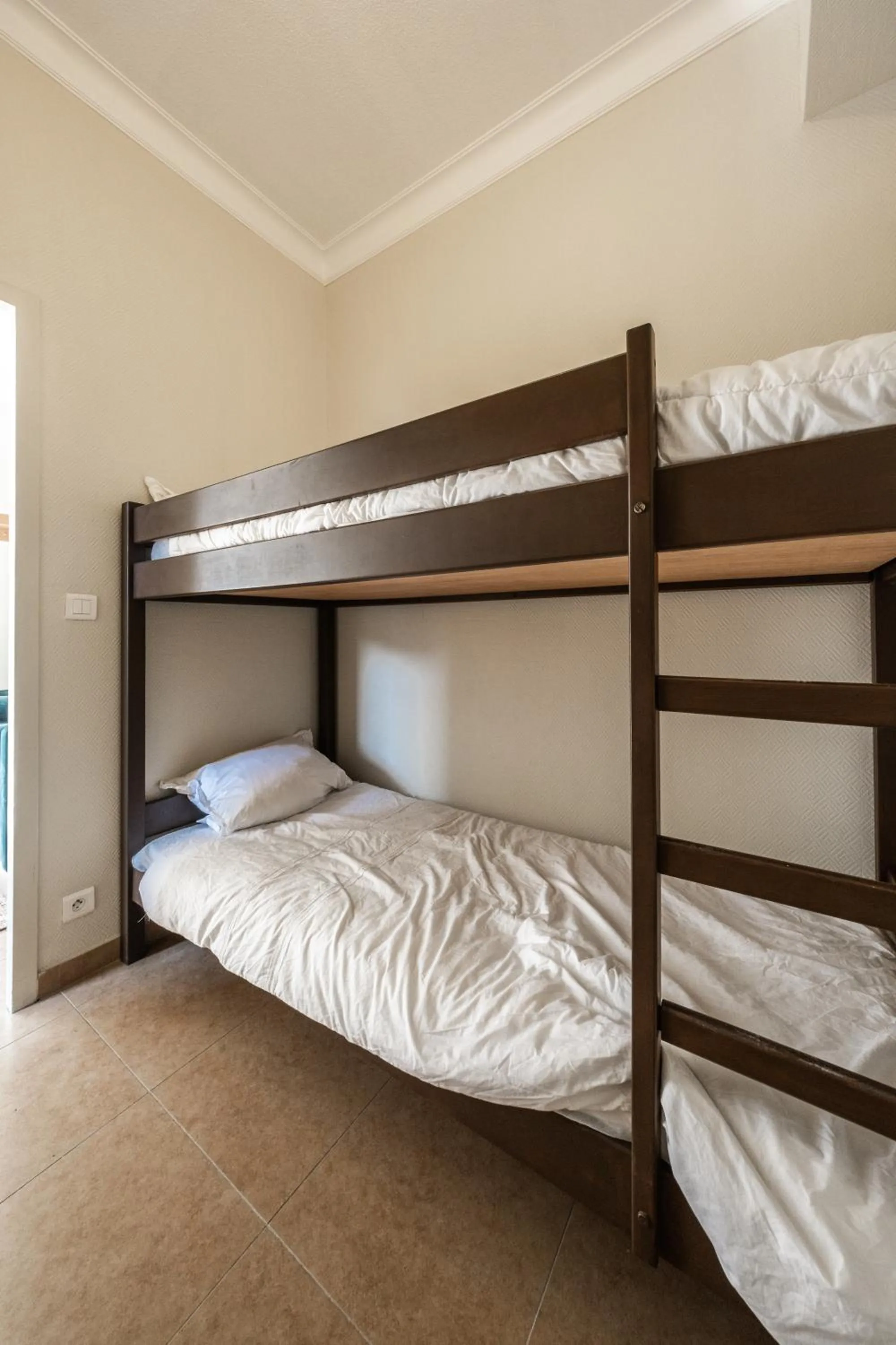 bunk bed, Bed in Résidence Château d'Acotz - Appartements avec piscine à 300m des Plages & Océan