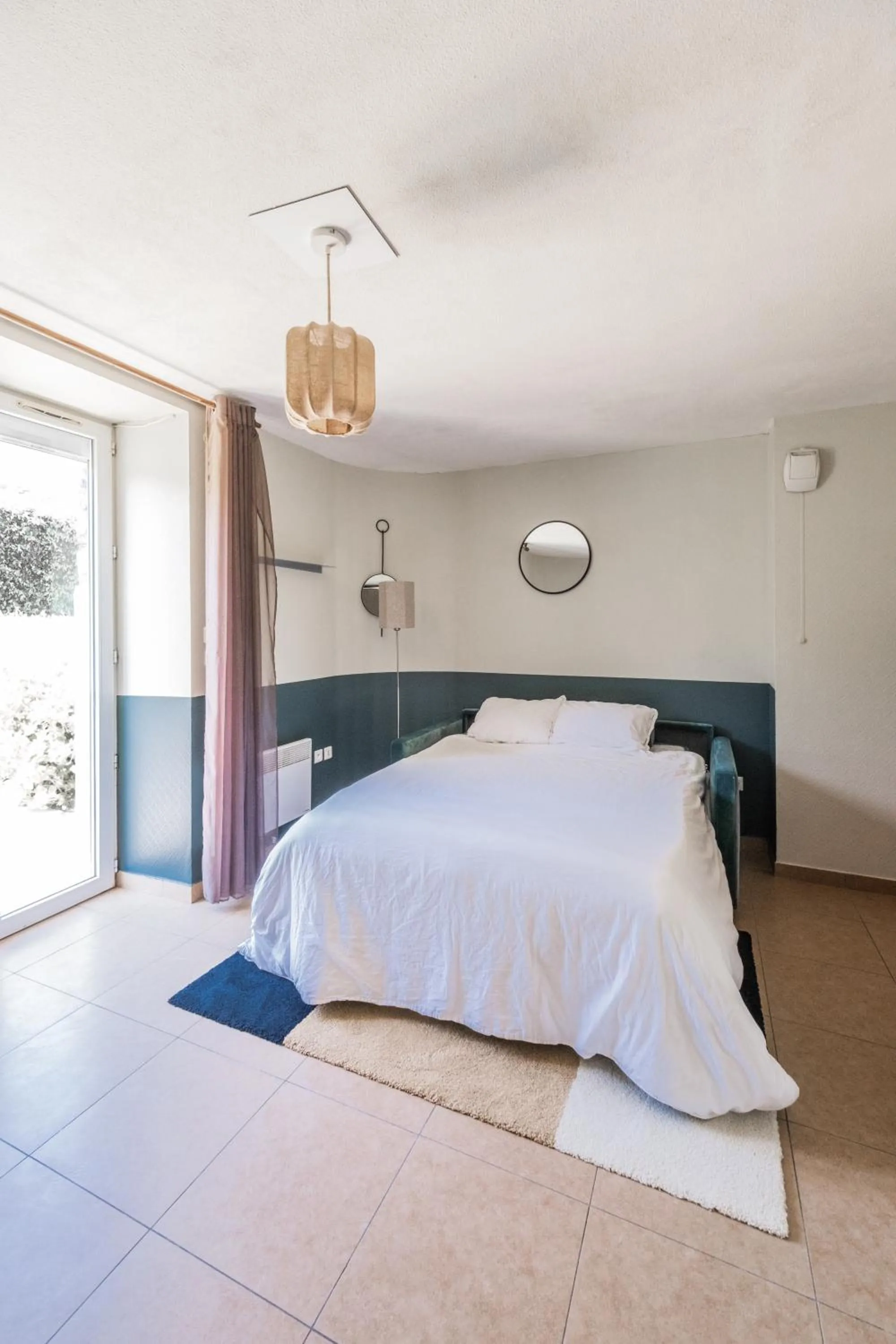 Bed in Résidence Château d'Acotz - Appartements avec piscine à 300m des Plages & Océan