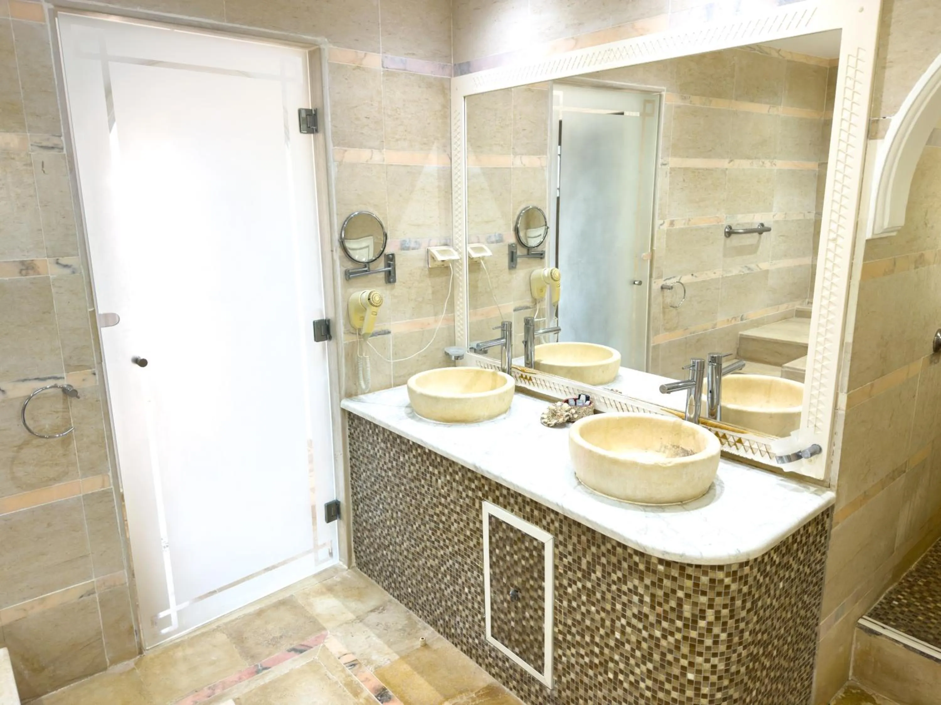 Bathroom in Le Patio de Mezraya