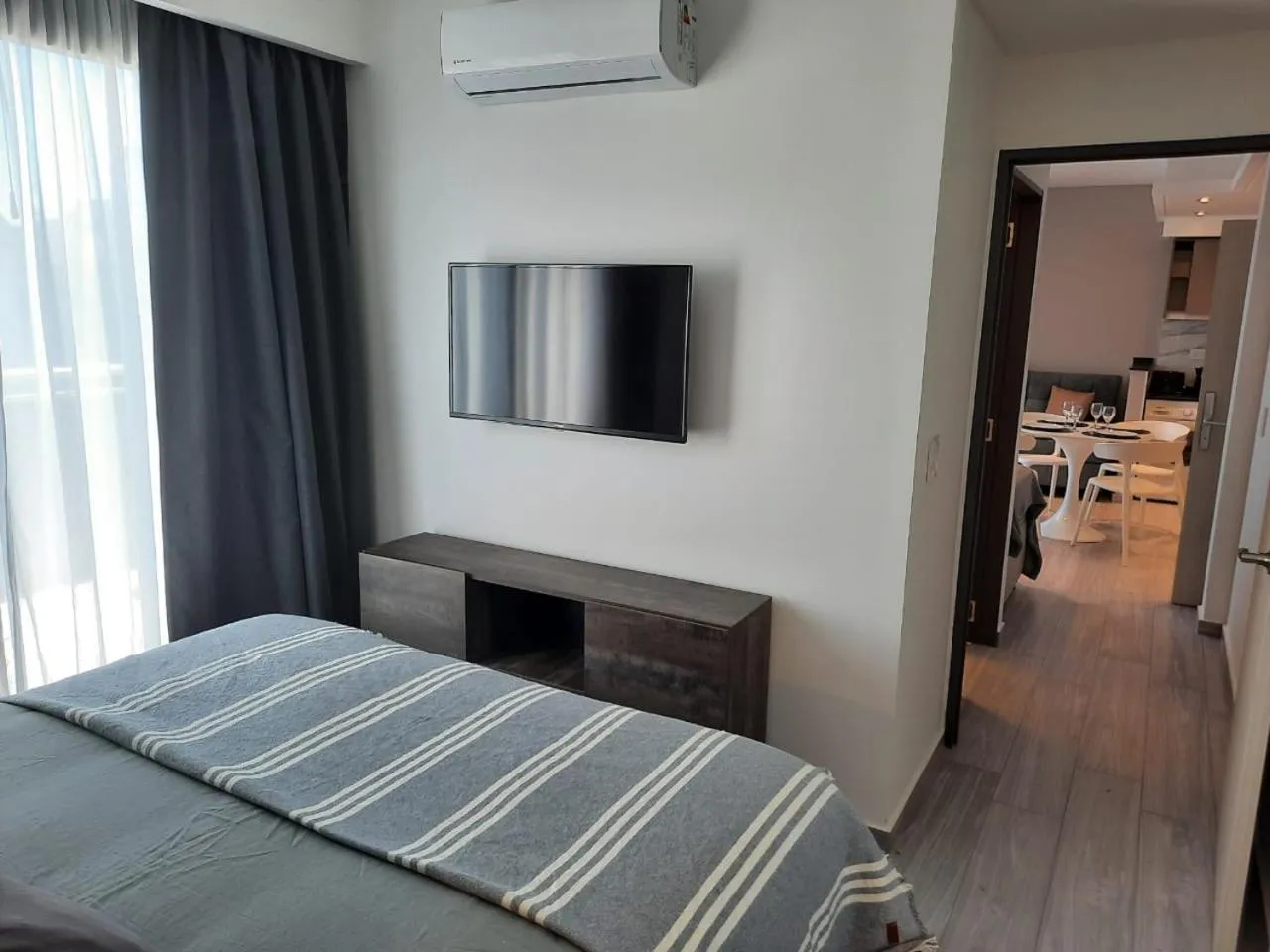 Bedroom, Bed in In House BA - Le coq